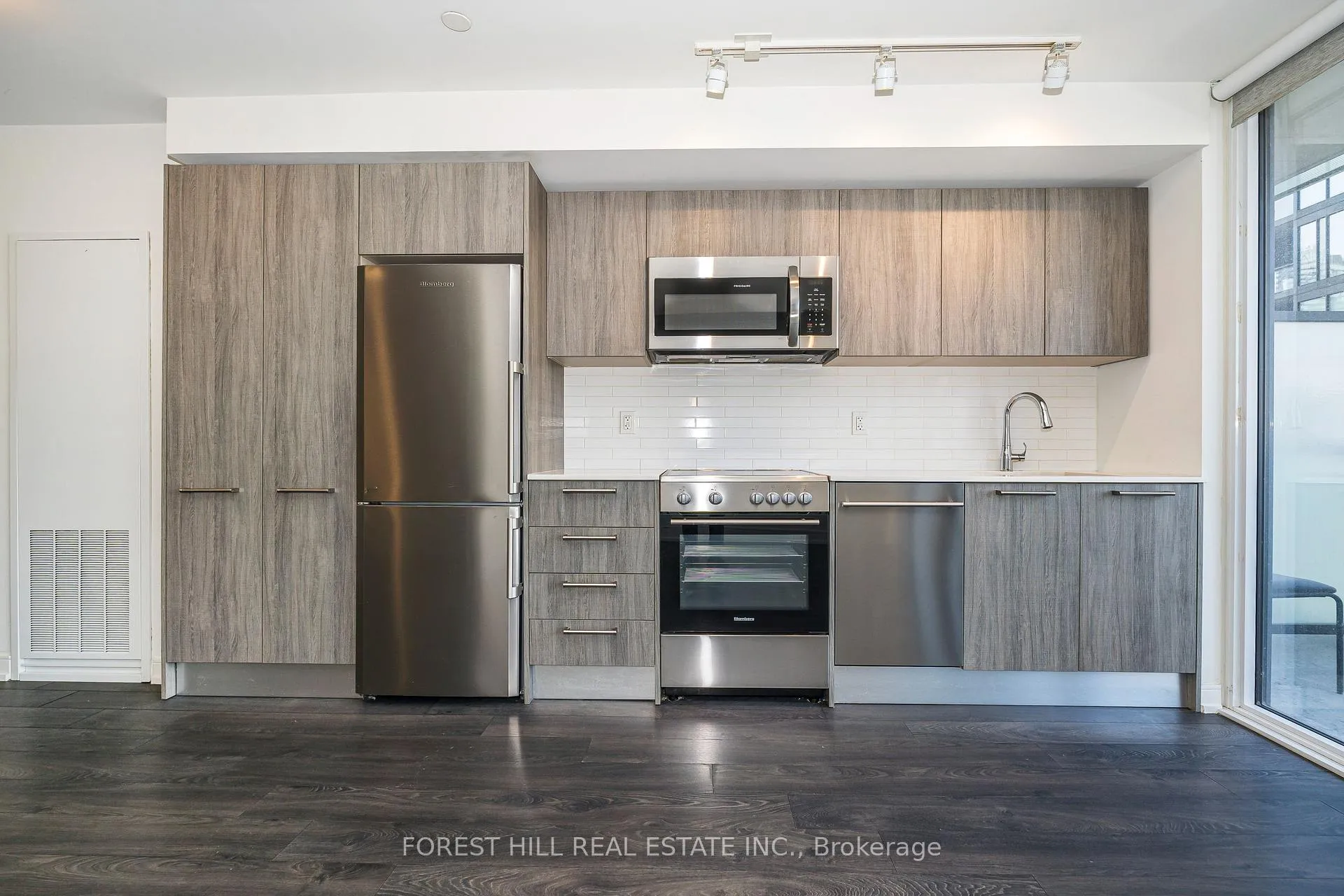 Photo 4 of Unit 1108, 28 Wellesley Street E, Toronto, Church-Yonge Corridor — HOMEH
