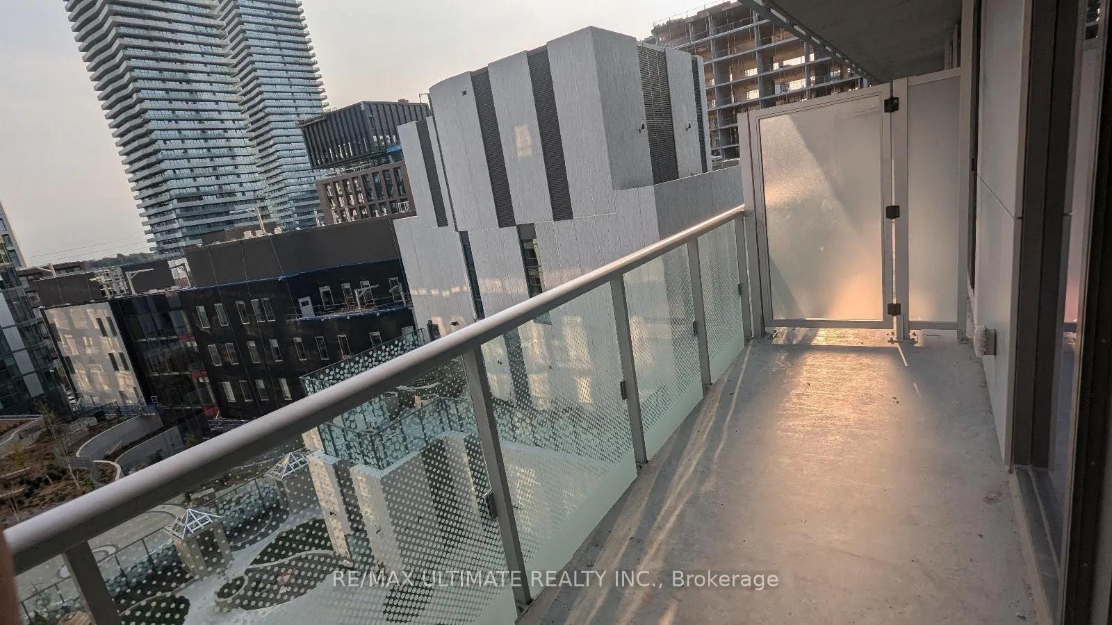 Photo 6 of Unit 714, 425 Front Street E, Toronto, Waterfront Communities — HOMEH
