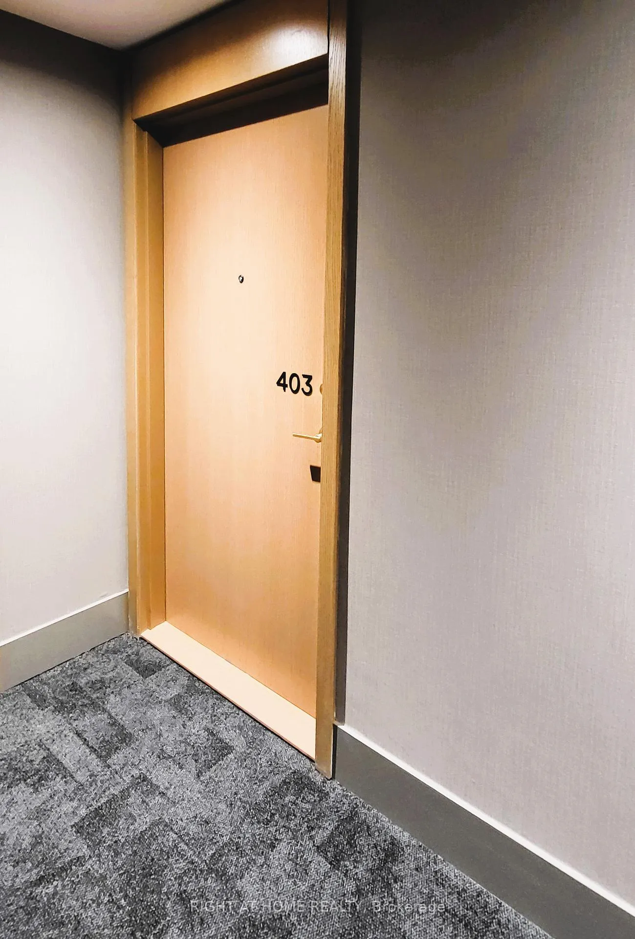 Photo 3 of Unit 403, 1285 Queen Street E, Toronto, Greenwood-Coxwell — HOMEH