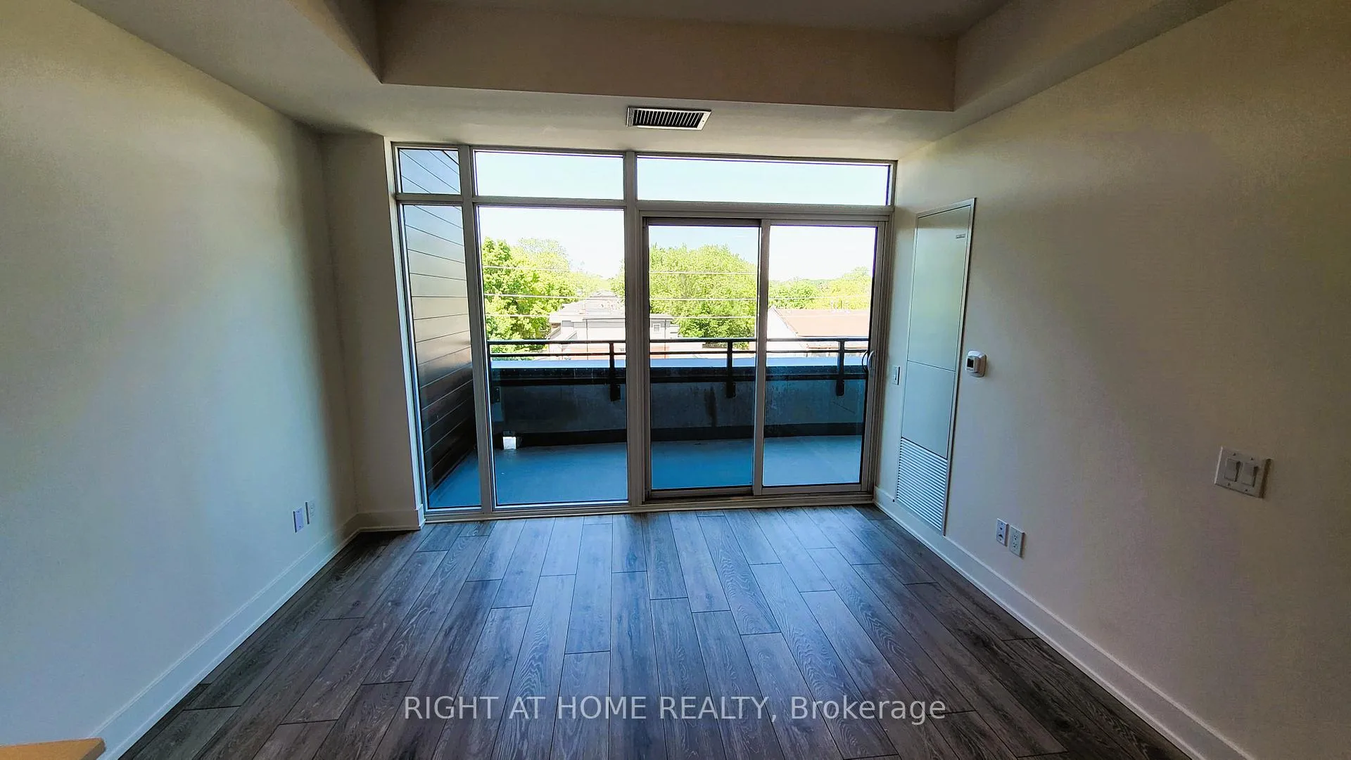 Photo 14 of Unit 403, 1285 Queen Street E, Toronto, Greenwood-Coxwell — HOMEH