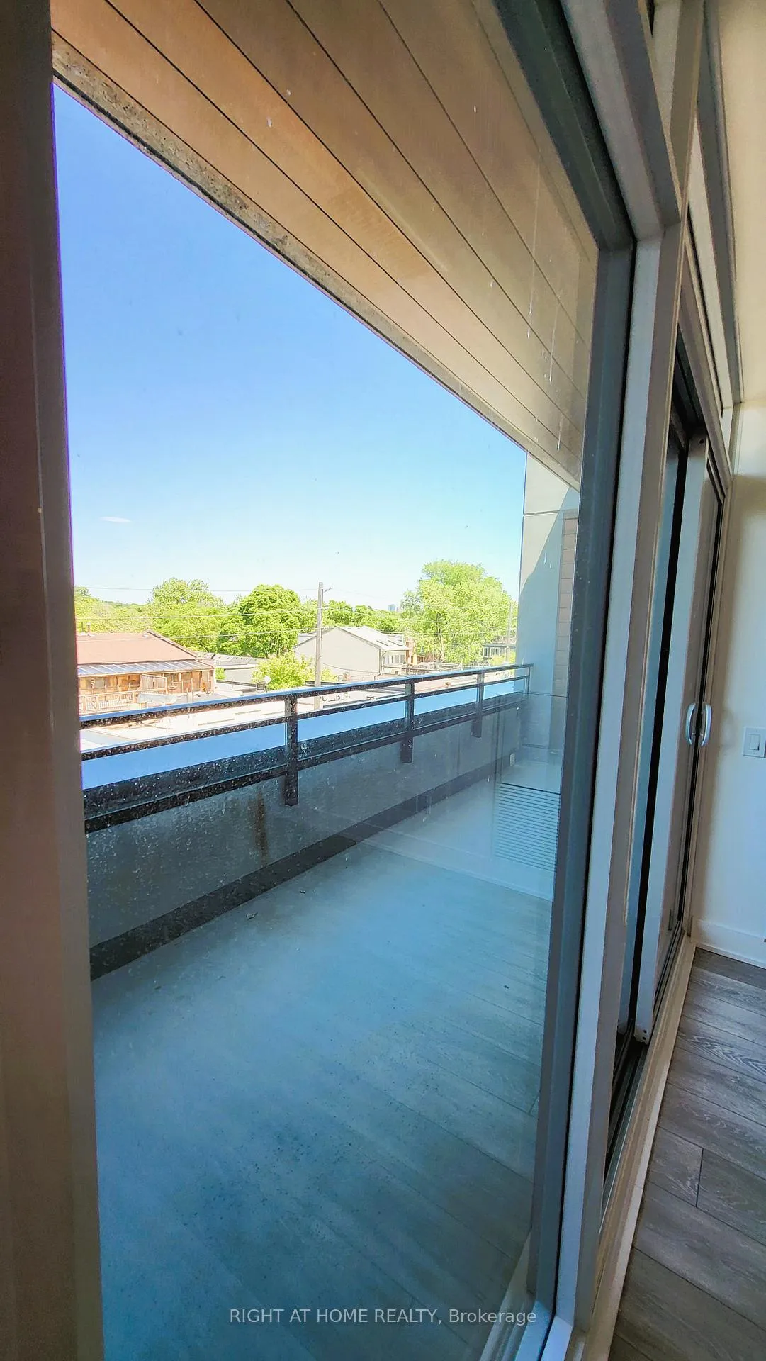 Photo 15 of Unit 403, 1285 Queen Street E, Toronto, Greenwood-Coxwell — HOMEH