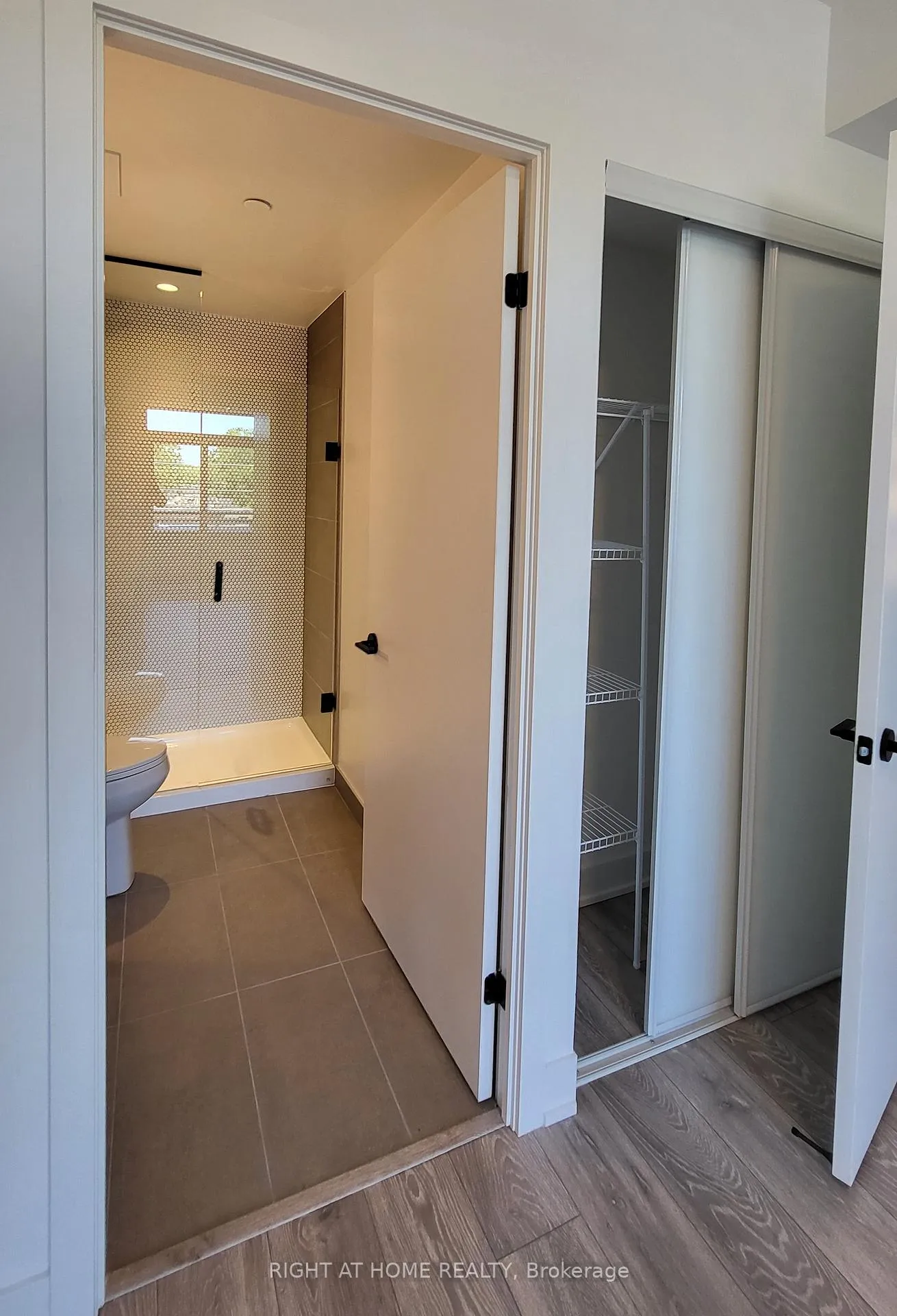 Photo 21 of Unit 403, 1285 Queen Street E, Toronto, Greenwood-Coxwell — HOMEH