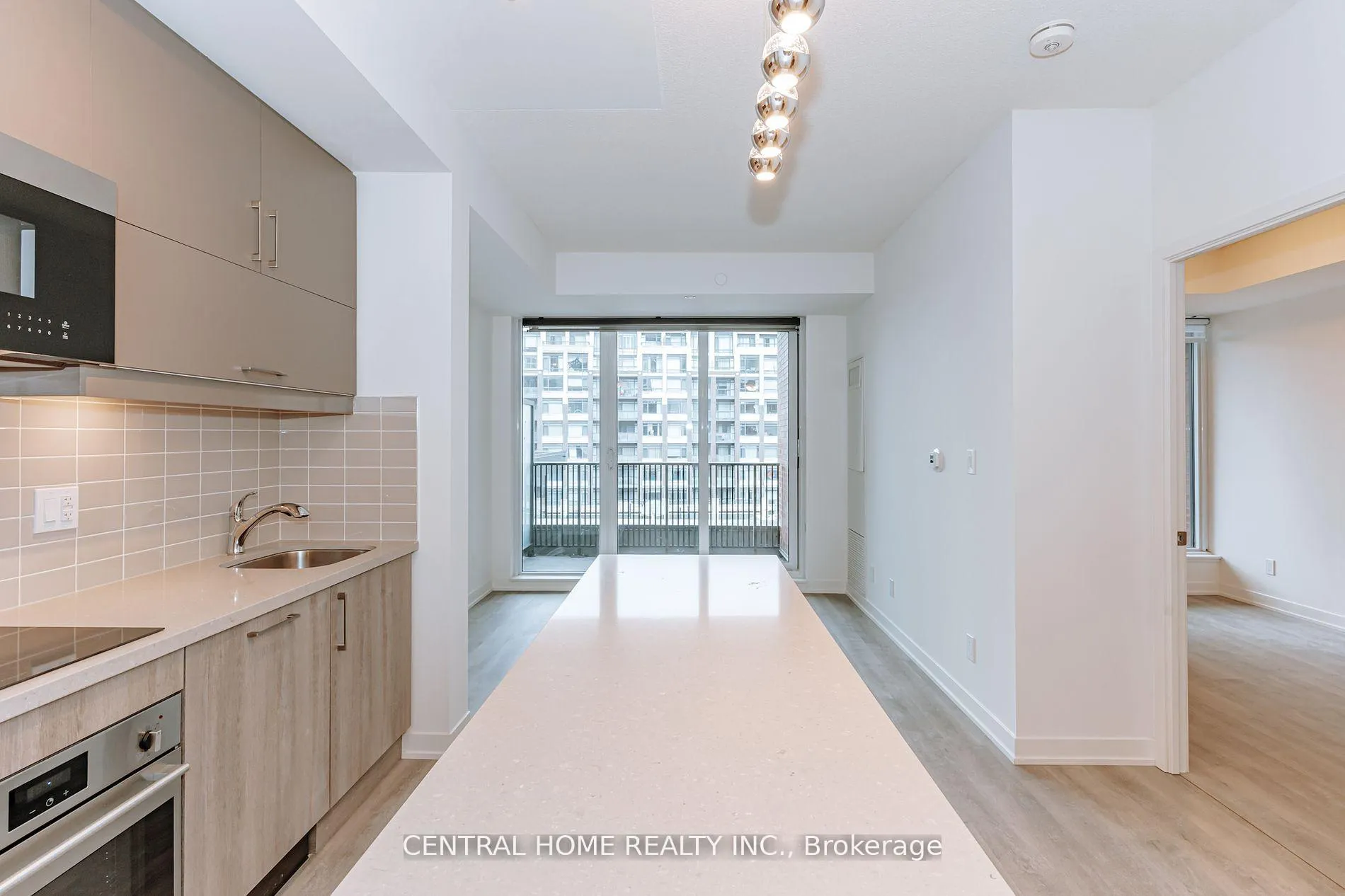Photo 5 of Unit B1307, 292 Verdale Crossing, Markham, Unionville — HOMEH