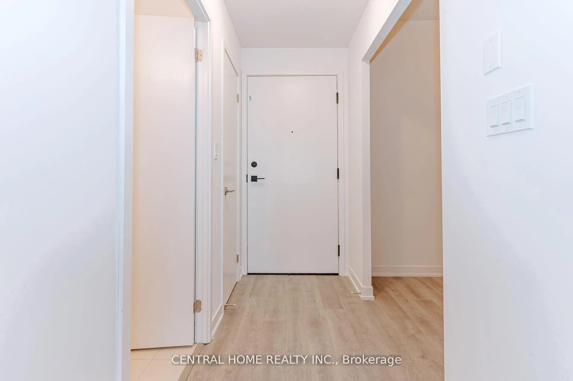 Photo 11 of Unit B1307, 292 Verdale Crossing, Markham, Unionville — HOMEH