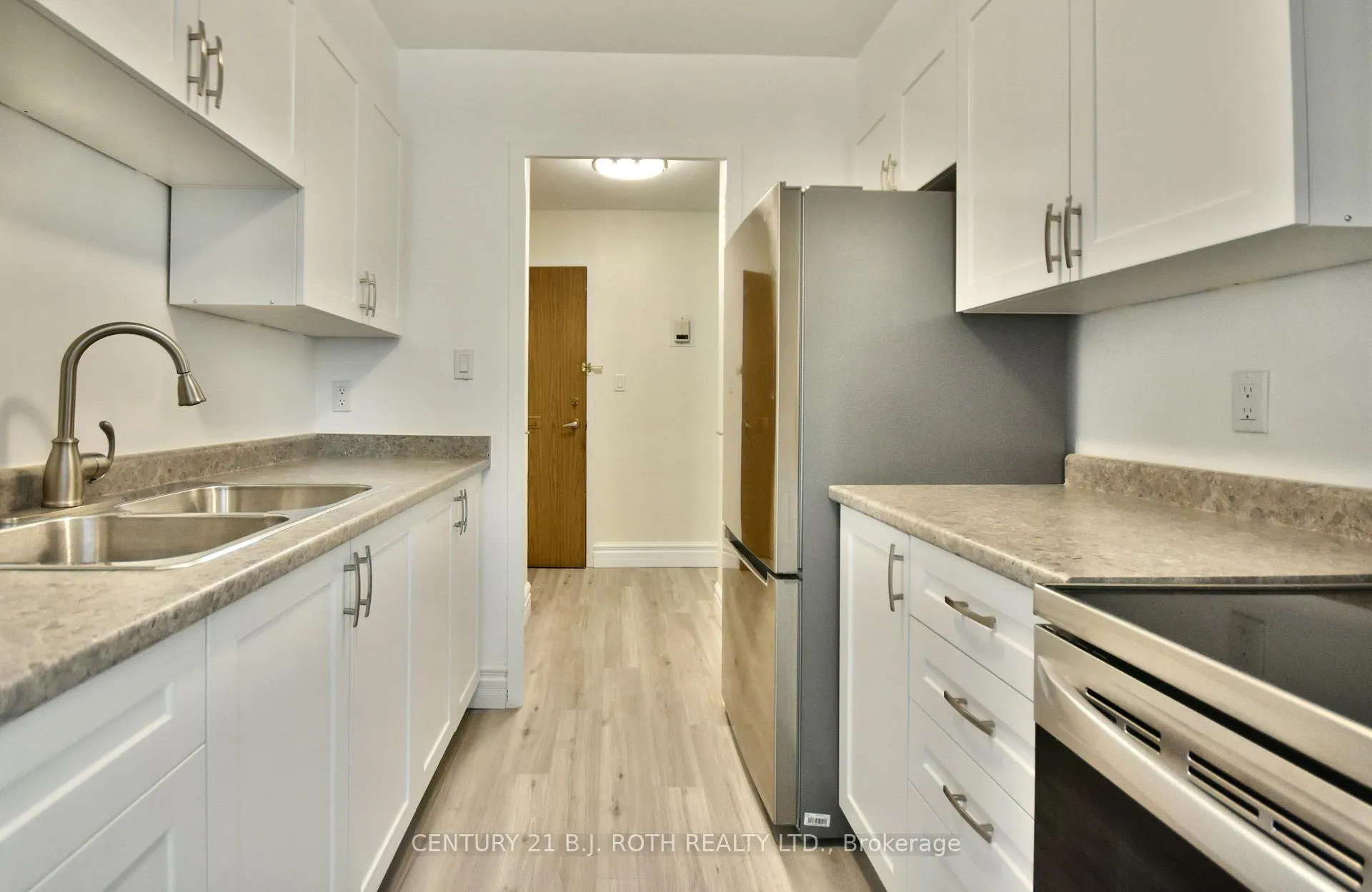 Front of Unit 21, 2 Grove Street E