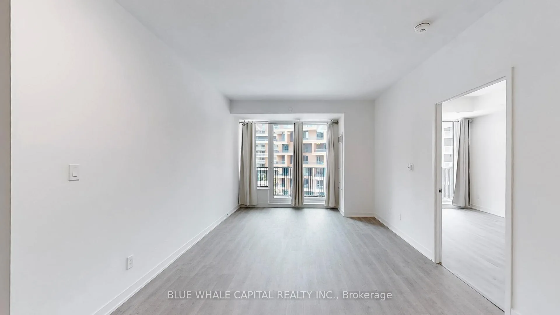 Photo 5 of Unit 704, 38 Simcoe Promenade, Markham, Unionville — HOMEH