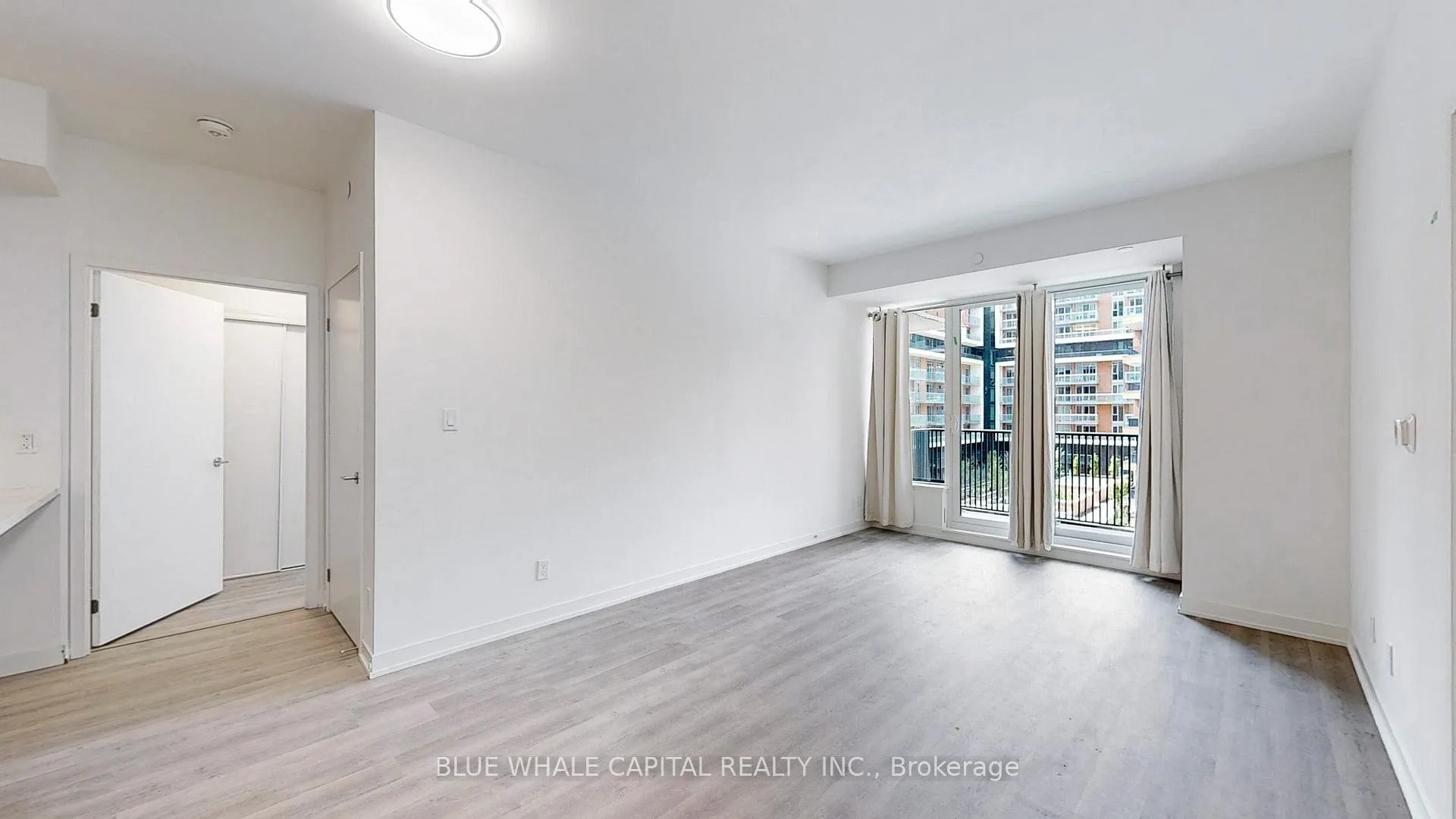 Photo 6 of Unit 704, 38 Simcoe Promenade, Markham, Unionville — HOMEH