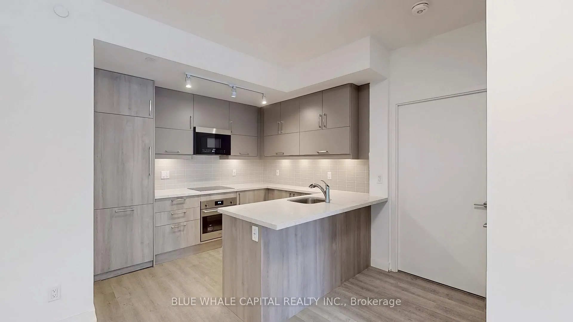 Photo 9 of Unit 704, 38 Simcoe Promenade, Markham, Unionville — HOMEH