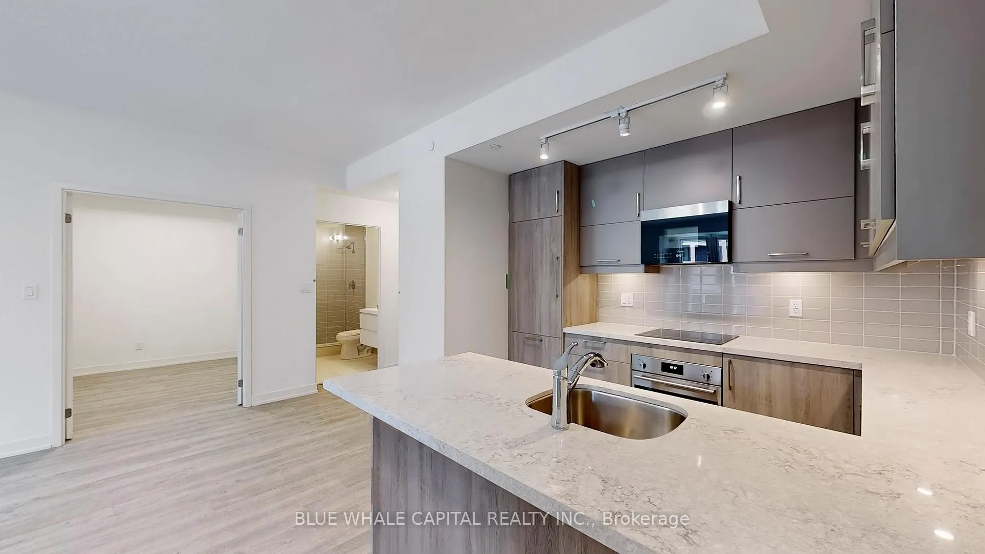 Photo 10 of Unit 704, 38 Simcoe Promenade, Markham, Unionville — HOMEH