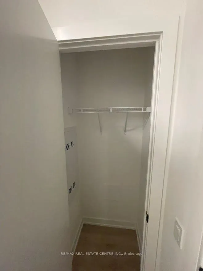 Photo 5 of Unit 1807, 127 Broadway Avenue, Toronto, Yonge-Eglinton — HOMEH