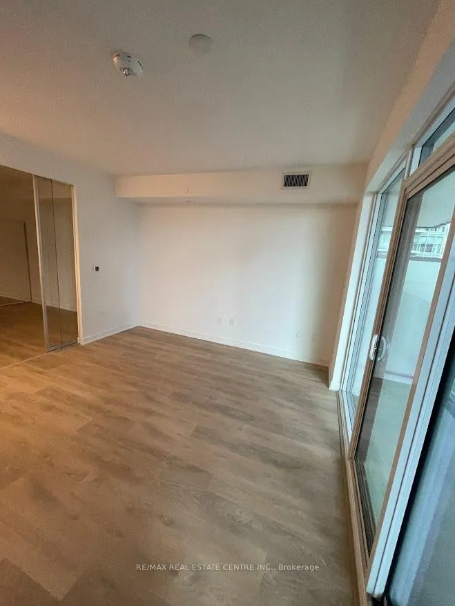Photo 7 of Unit 1807, 127 Broadway Avenue, Toronto, Yonge-Eglinton — HOMEH