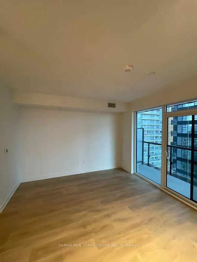 Photo 8 of Unit 1807, 127 Broadway Avenue, Toronto, Yonge-Eglinton — HOMEH