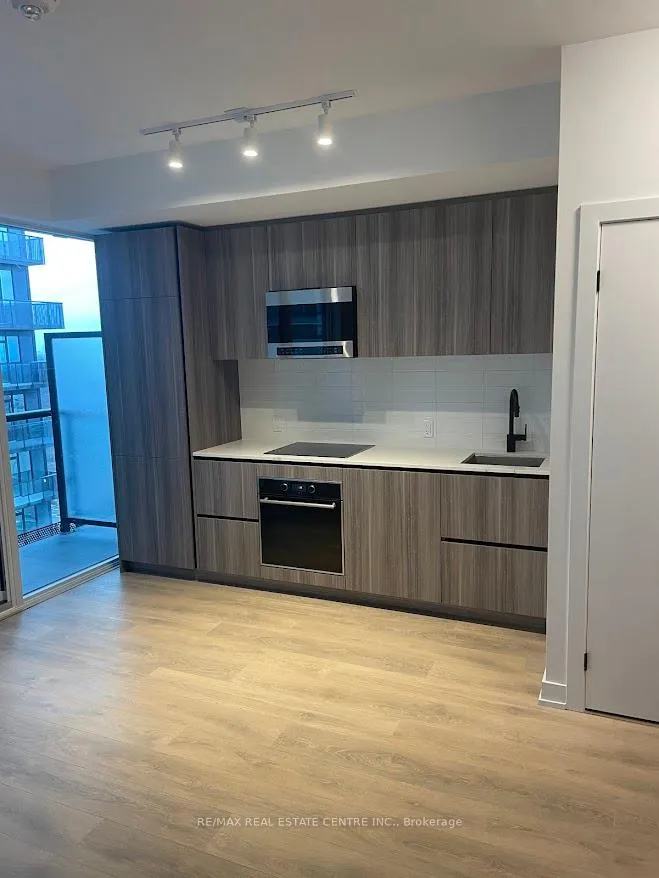 Photo 14 of Unit 1807, 127 Broadway Avenue, Toronto, Yonge-Eglinton — HOMEH