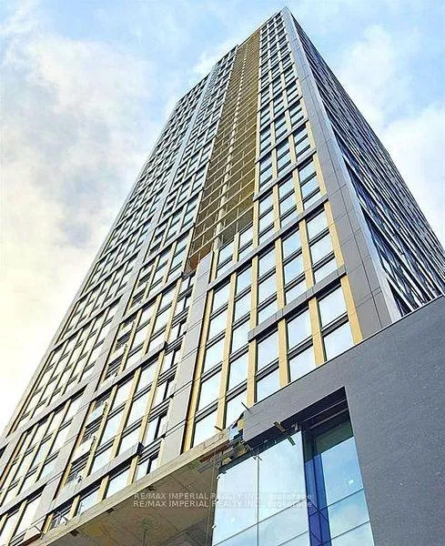 Front of Unit 1810, 319 Jarvis Street