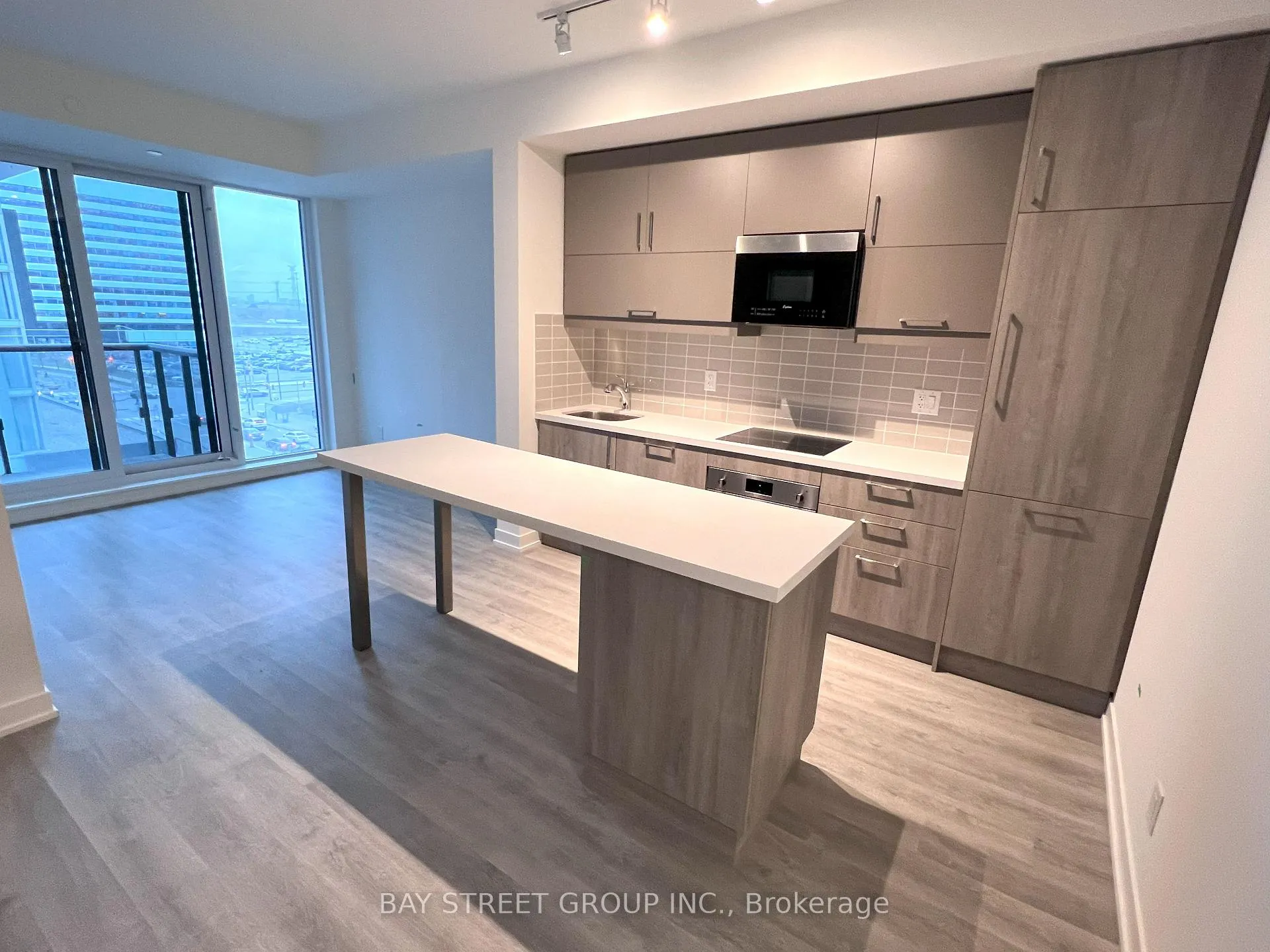 Photo 9 of Unit 718A, 8119 Birchmount Road, Markham, Unionville — HOMEH