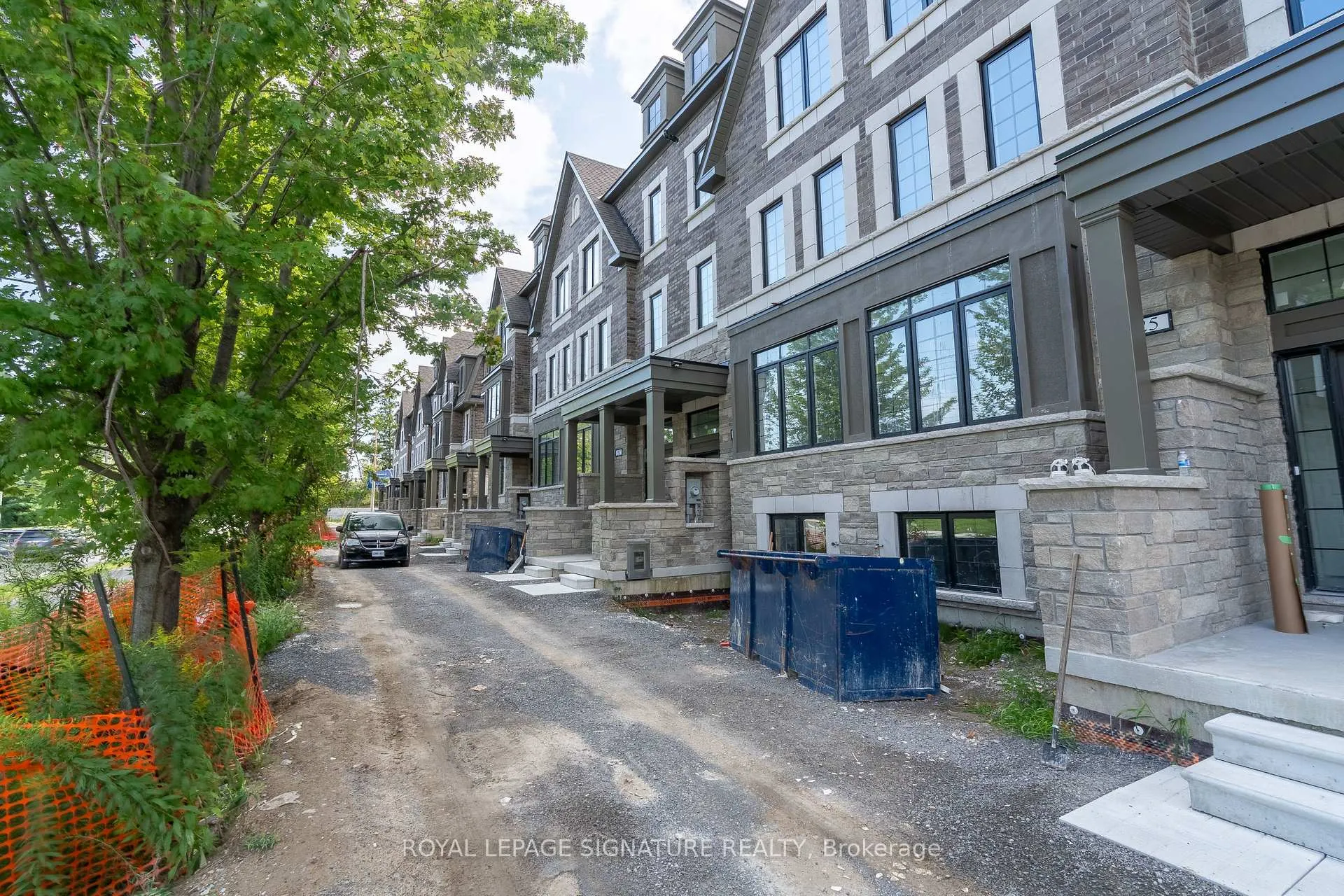 Front of Unit 70, 23 Selfridge Way