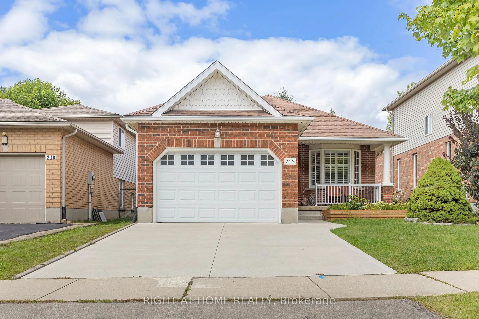 Photo 5 of 212 Holbeach Crescent, Waterloo — HOMEH