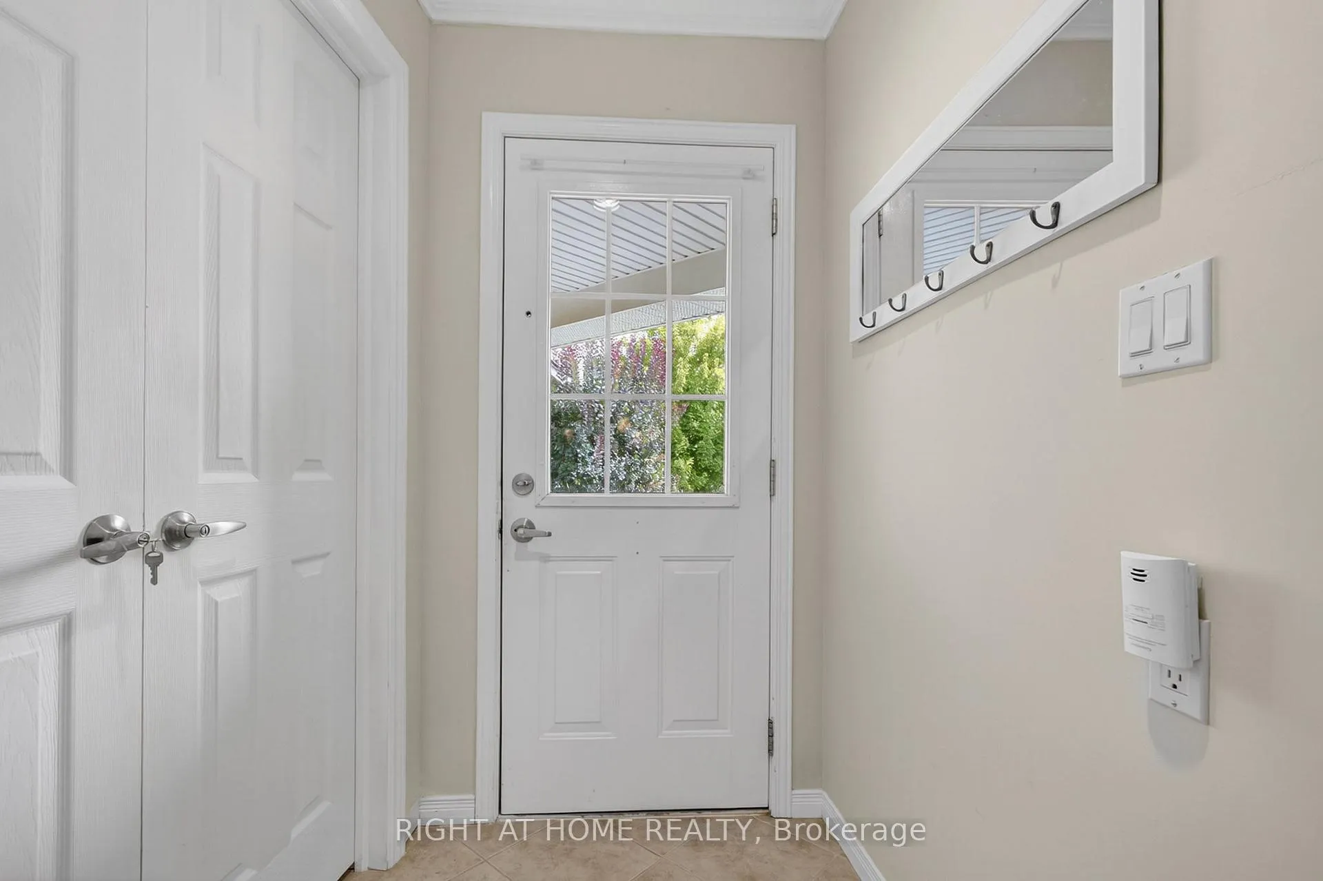 Photo 8 of 212 Holbeach Crescent, Waterloo — HOMEH
