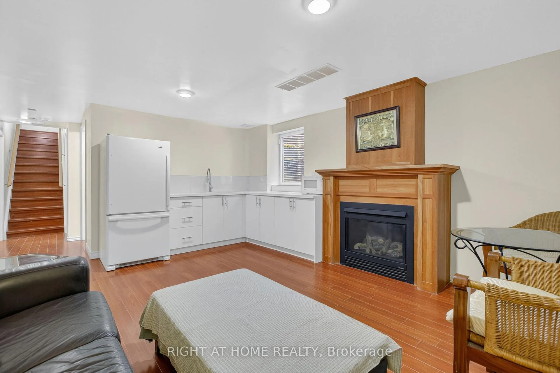 Photo 15 of 212 Holbeach Crescent, Waterloo — HOMEH