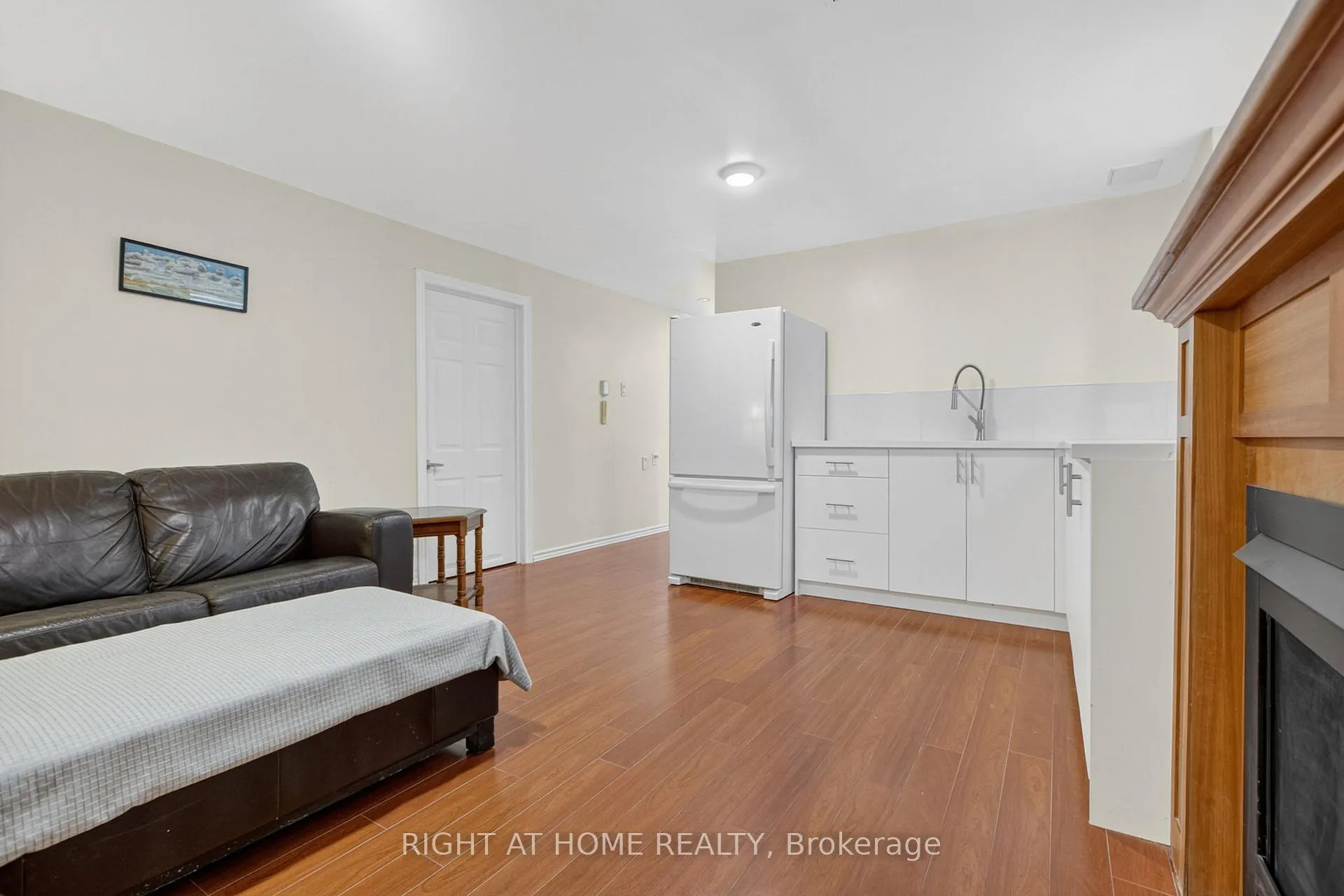 Photo 19 of 212 Holbeach Crescent, Waterloo — HOMEH