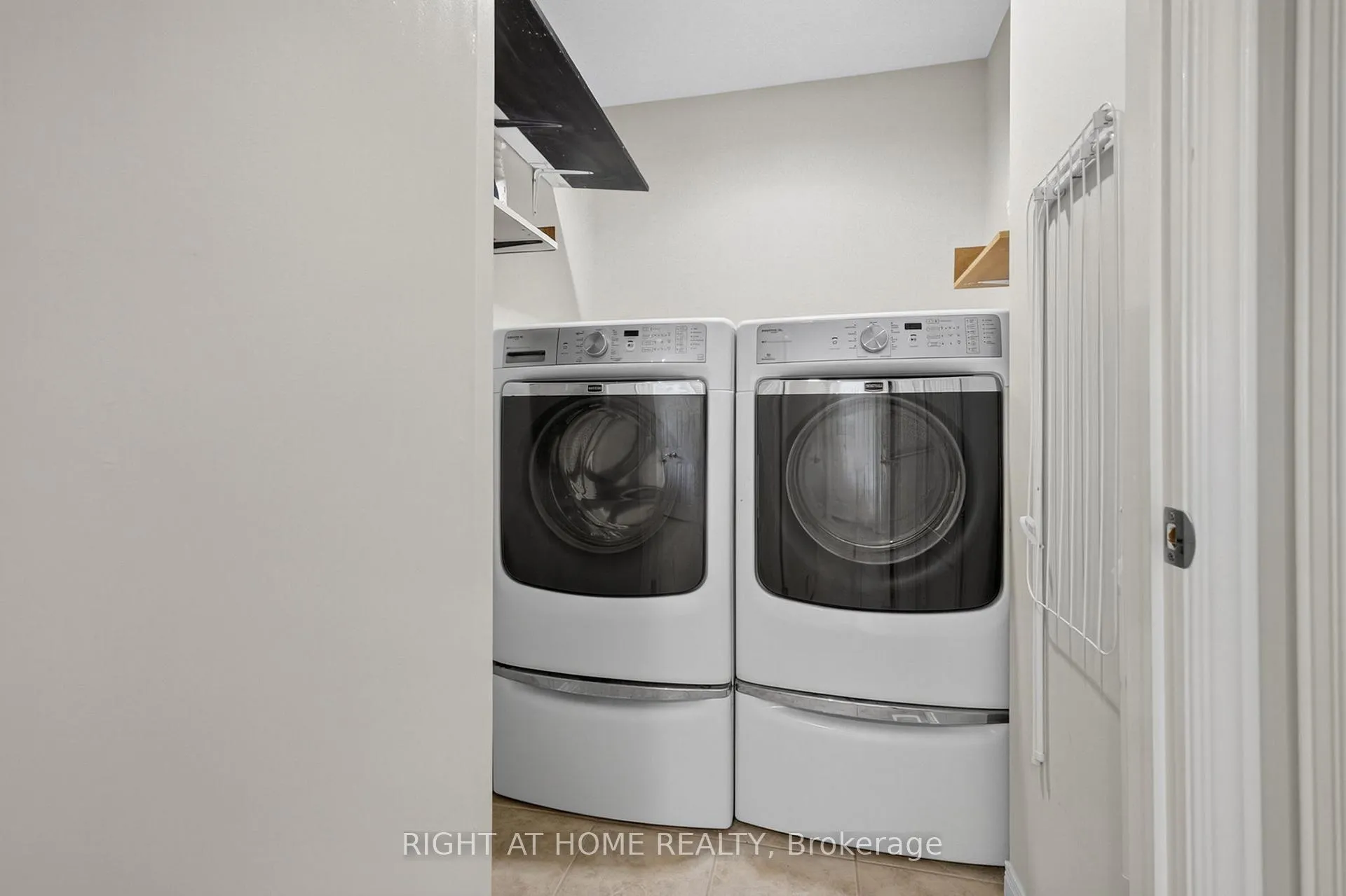Photo 21 of 212 Holbeach Crescent, Waterloo — HOMEH