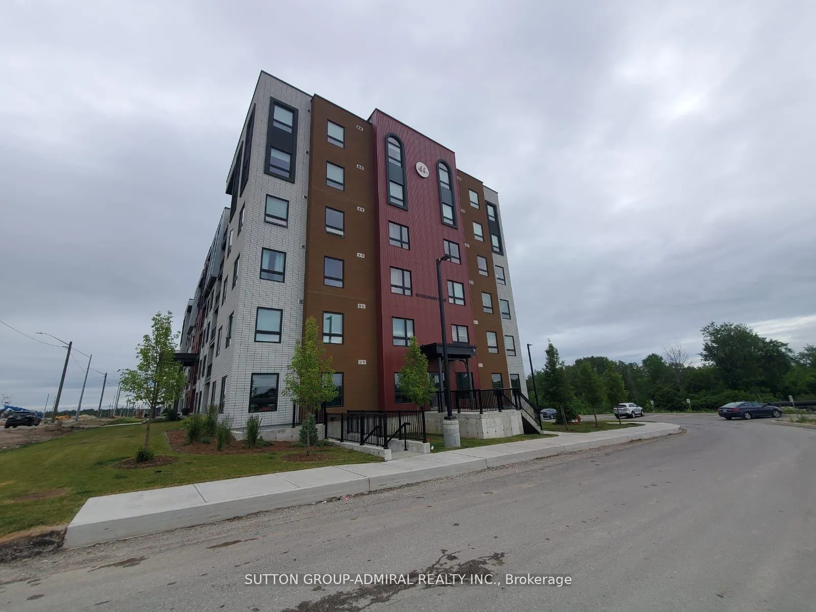 Photo 2 of Unit 510, 10 Culinary Lane, Barrie, Innis-Shore — HOMEH