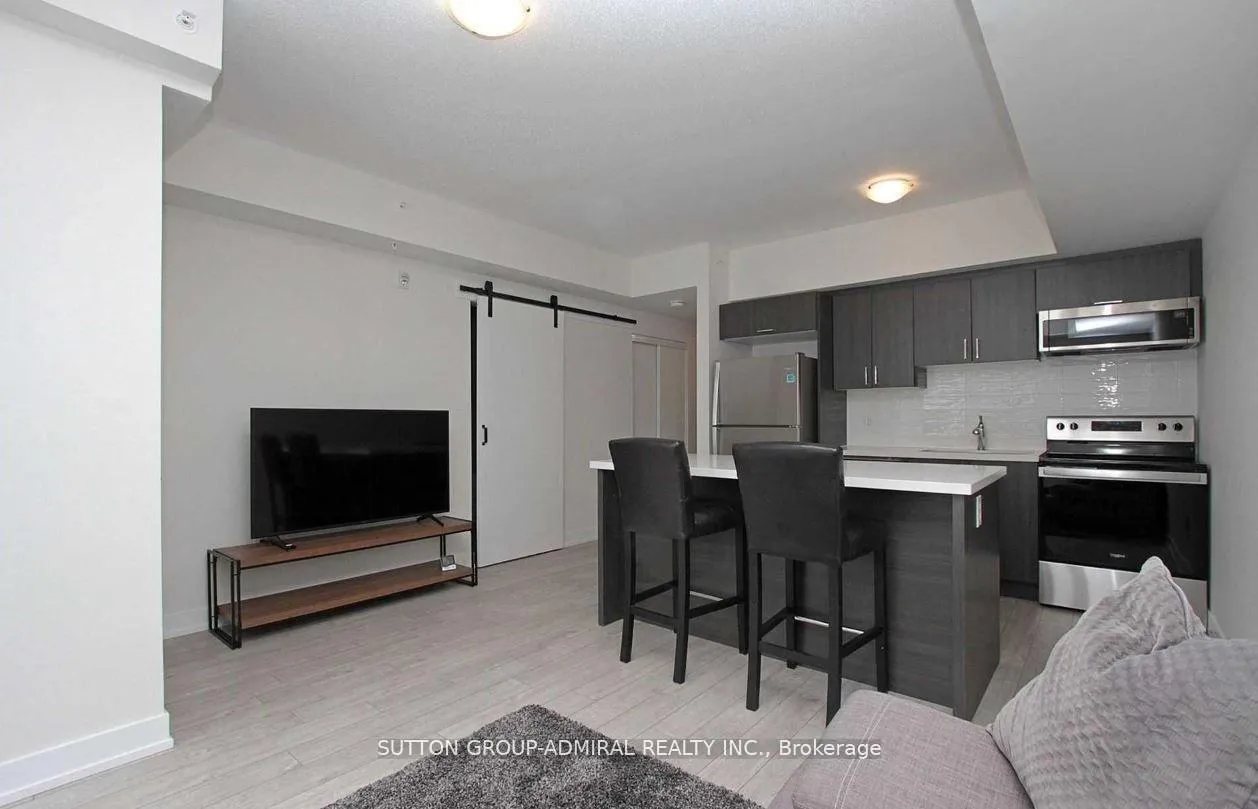 Photo 5 of Unit 510, 10 Culinary Lane, Barrie, Innis-Shore — HOMEH