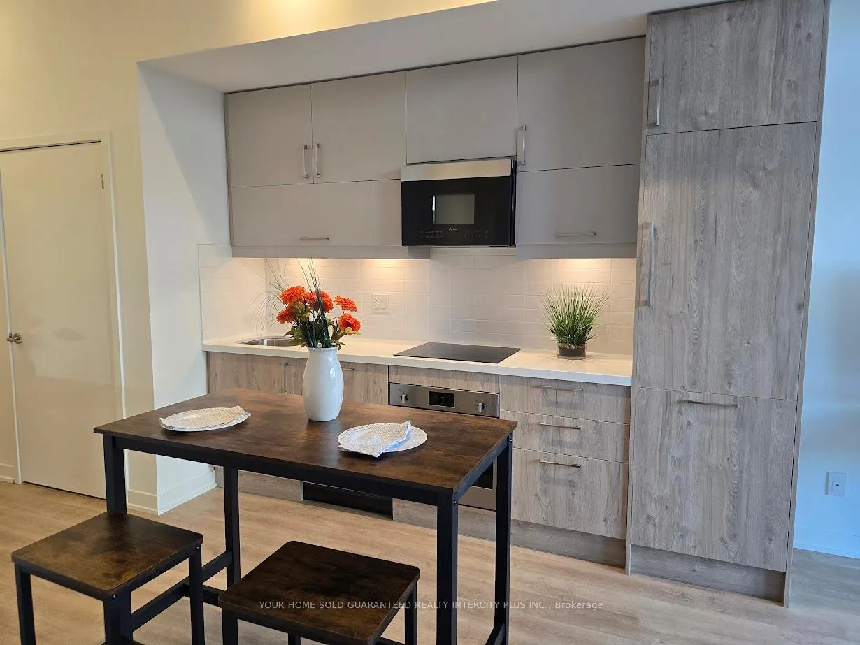 Photo 6 of Unit 1008, 8119 Birchmount Road, Markham, Unionville — HOMEH