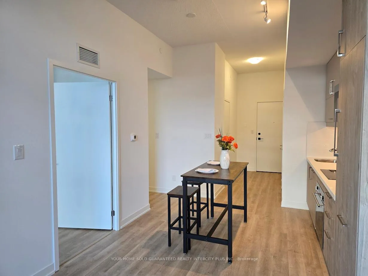 Photo 9 of Unit 1008, 8119 Birchmount Road, Markham, Unionville — HOMEH