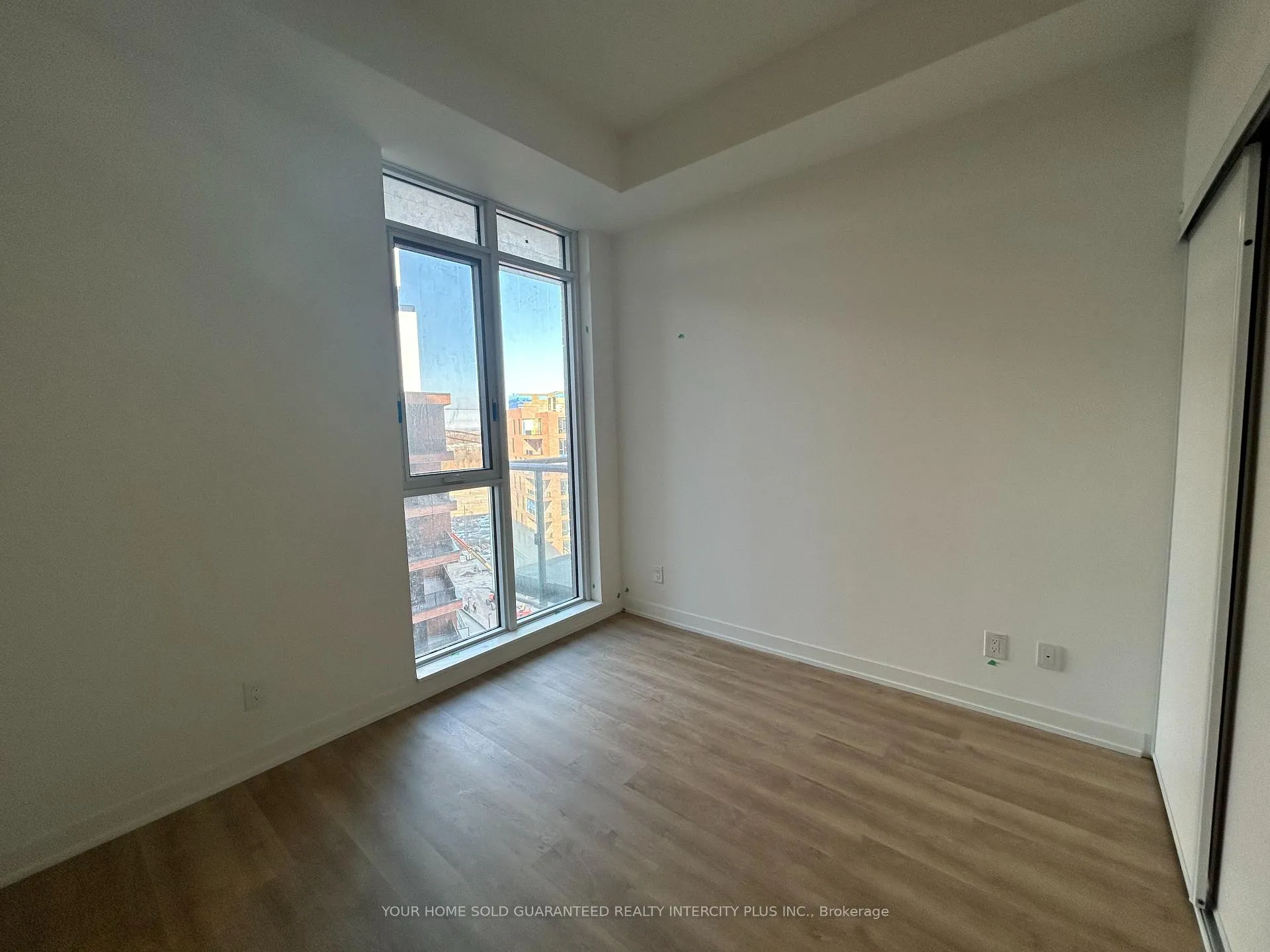 Photo 11 of Unit 1008, 8119 Birchmount Road, Markham, Unionville — HOMEH