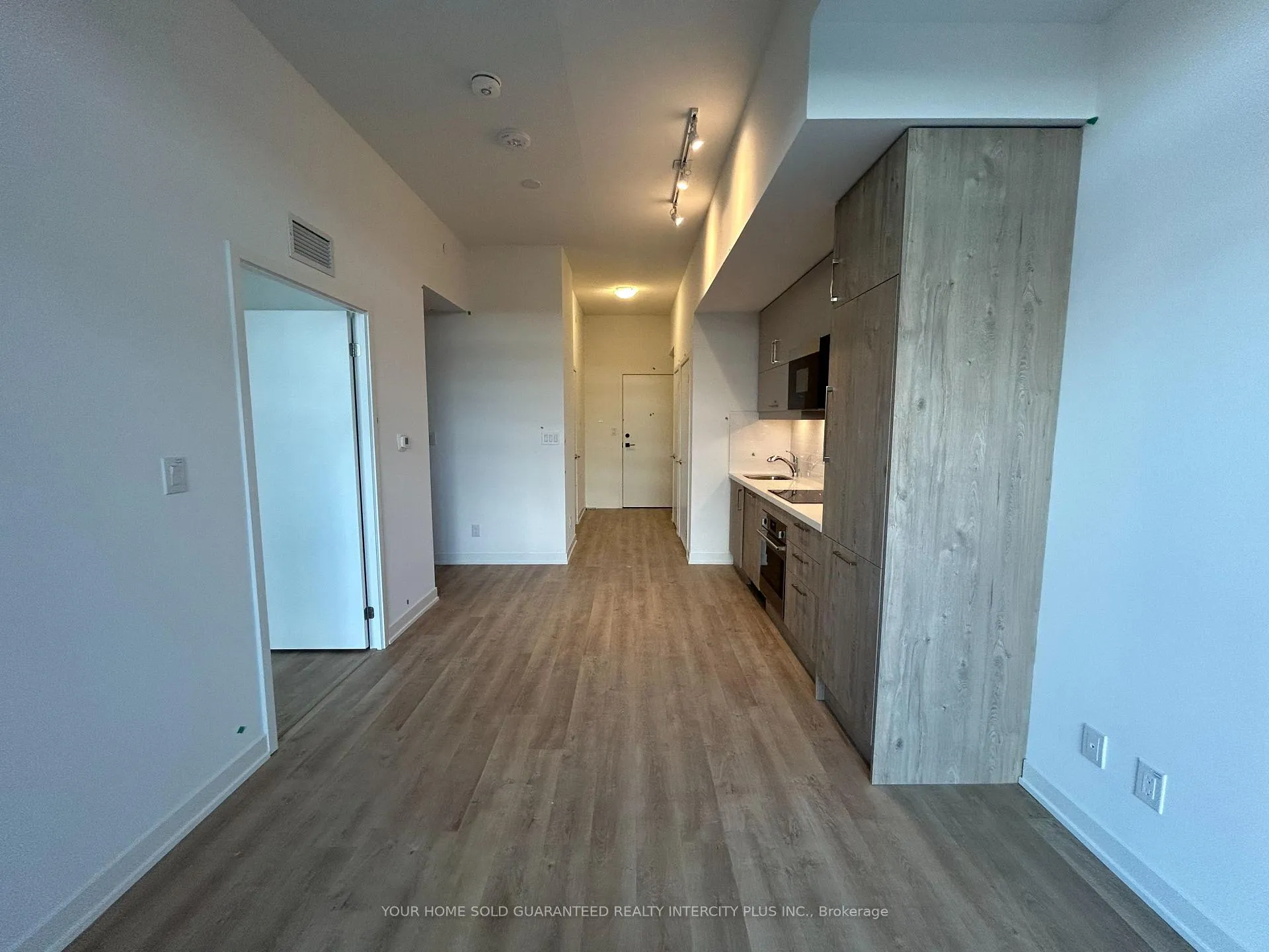 Photo 15 of Unit 1008, 8119 Birchmount Road, Markham, Unionville — HOMEH