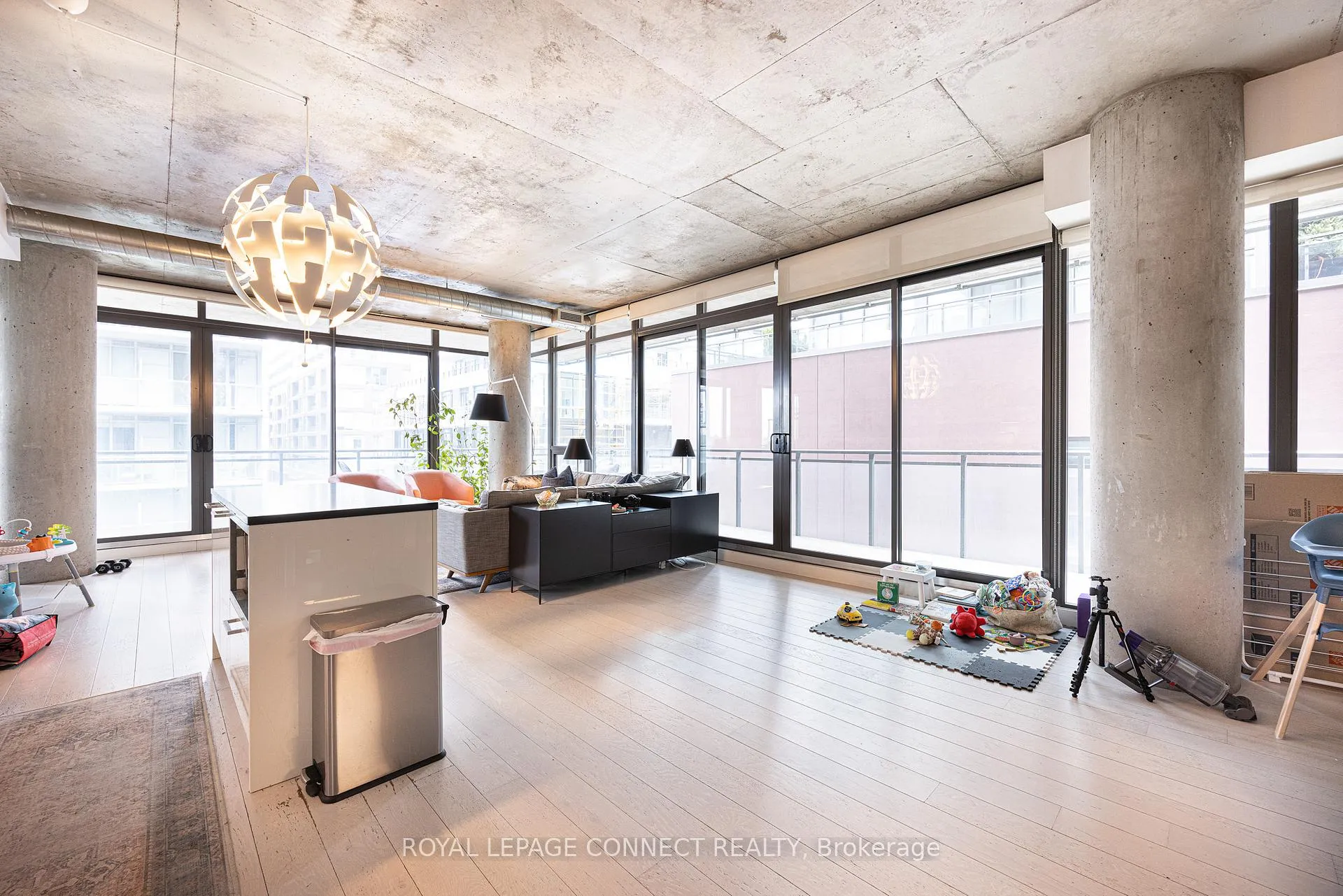 Photo 5 of Unit 412, 90 Broadview Avenue, Toronto, South Riverdale — HOMEH