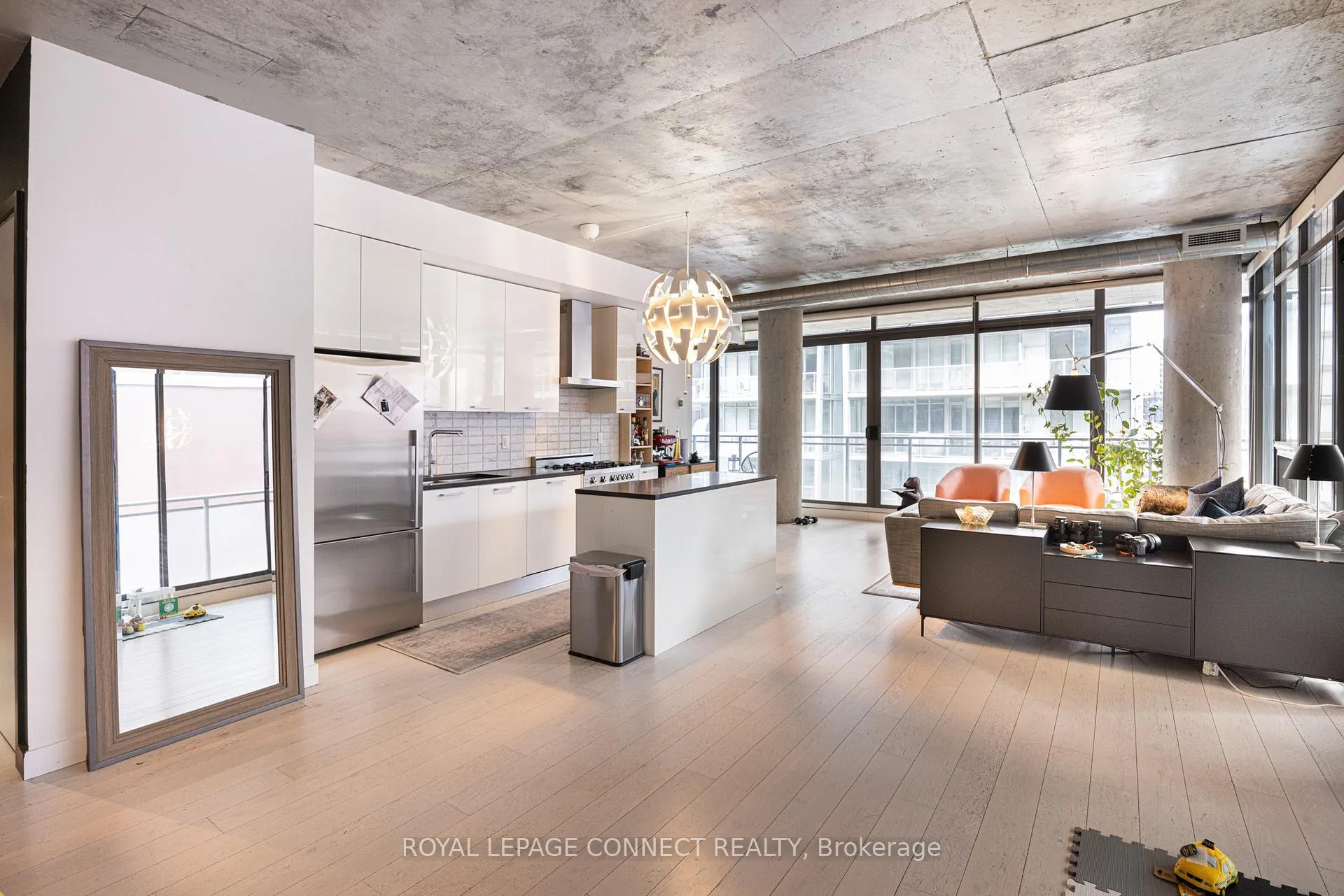Photo 7 of Unit 412, 90 Broadview Avenue, Toronto, South Riverdale — HOMEH