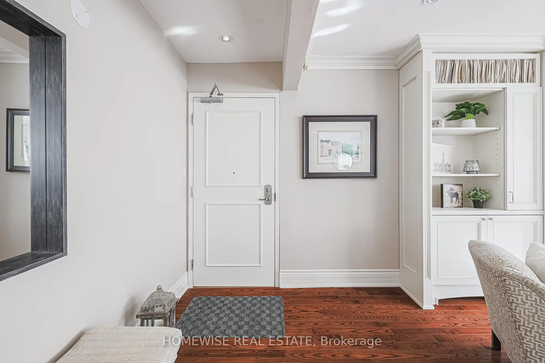 Photo 4 of Unit 4, 8 Ridge Hill Drive, Toronto, Forest Hill North — HOMEH