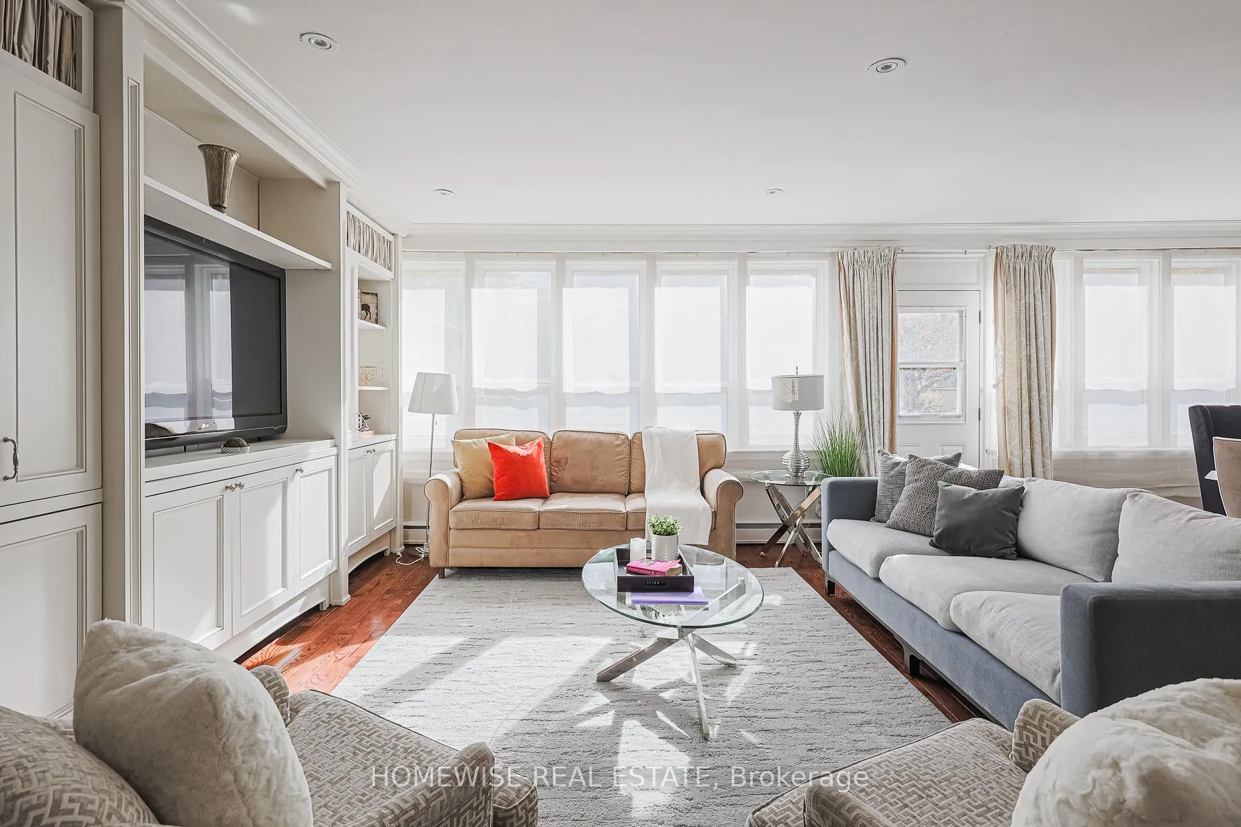 Photo 7 of Unit 4, 8 Ridge Hill Drive, Toronto, Forest Hill North — HOMEH