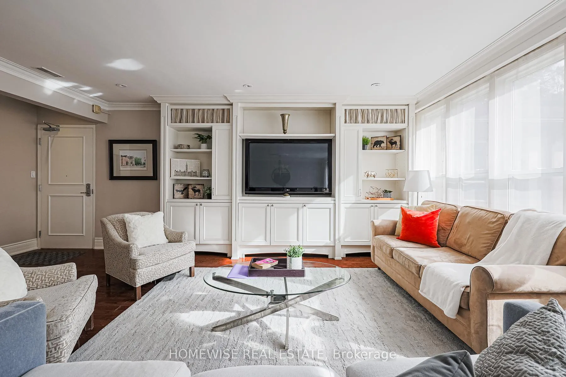 Photo 8 of Unit 4, 8 Ridge Hill Drive, Toronto, Forest Hill North — HOMEH