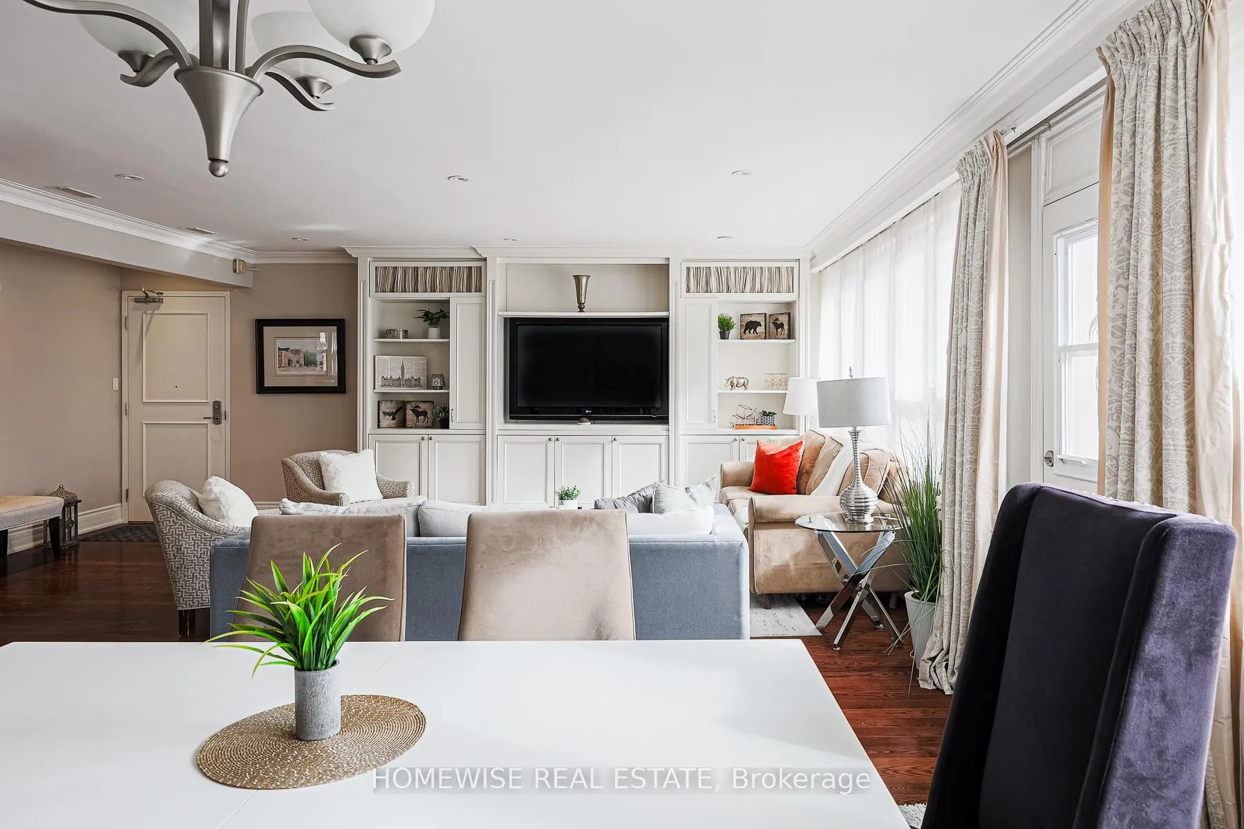 Photo 13 of Unit 4, 8 Ridge Hill Drive, Toronto, Forest Hill North — HOMEH