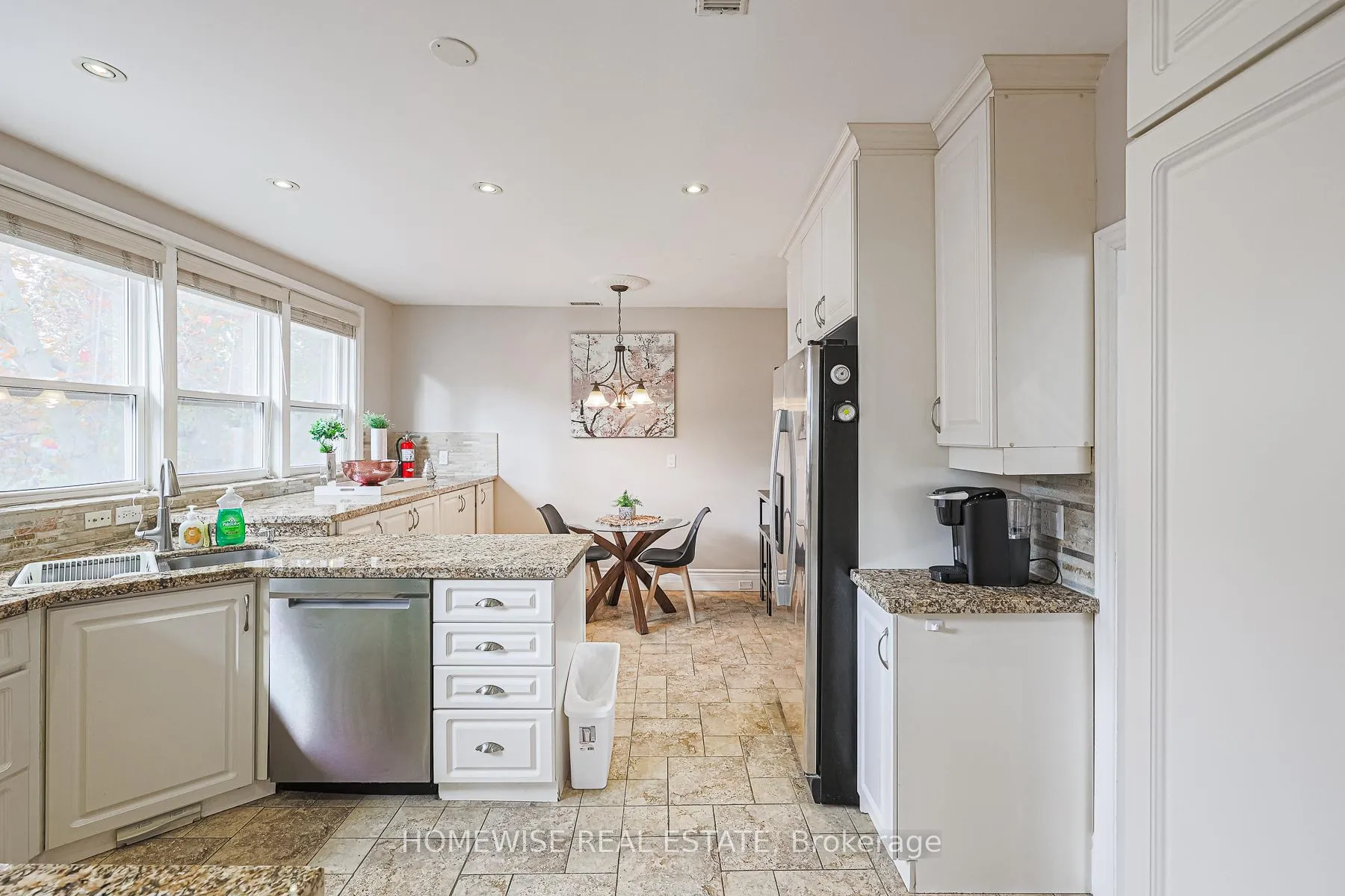 Photo 15 of Unit 4, 8 Ridge Hill Drive, Toronto, Forest Hill North — HOMEH