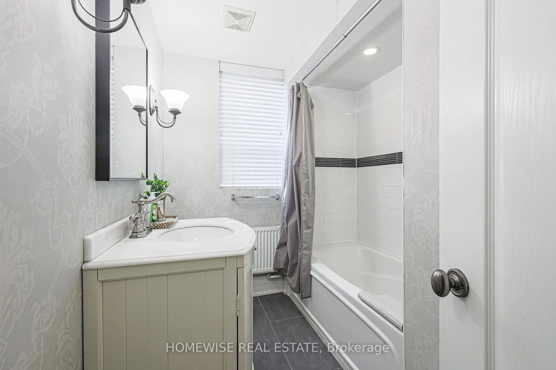 Photo 29 of Unit 4, 8 Ridge Hill Drive, Toronto, Forest Hill North — HOMEH