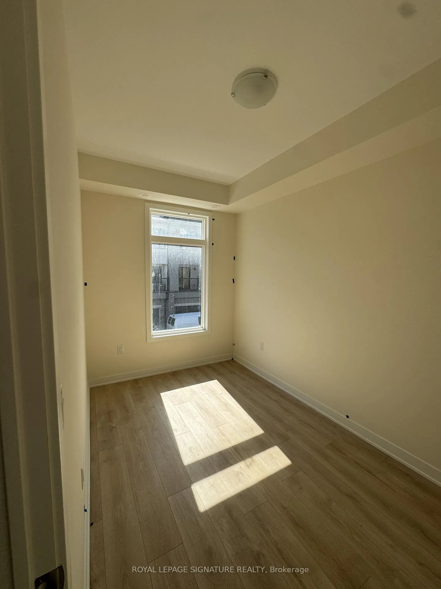 Photo 8 of Unit 1011, 1695 Dersan Street, Pickering, Duffin Heights — HOMEH