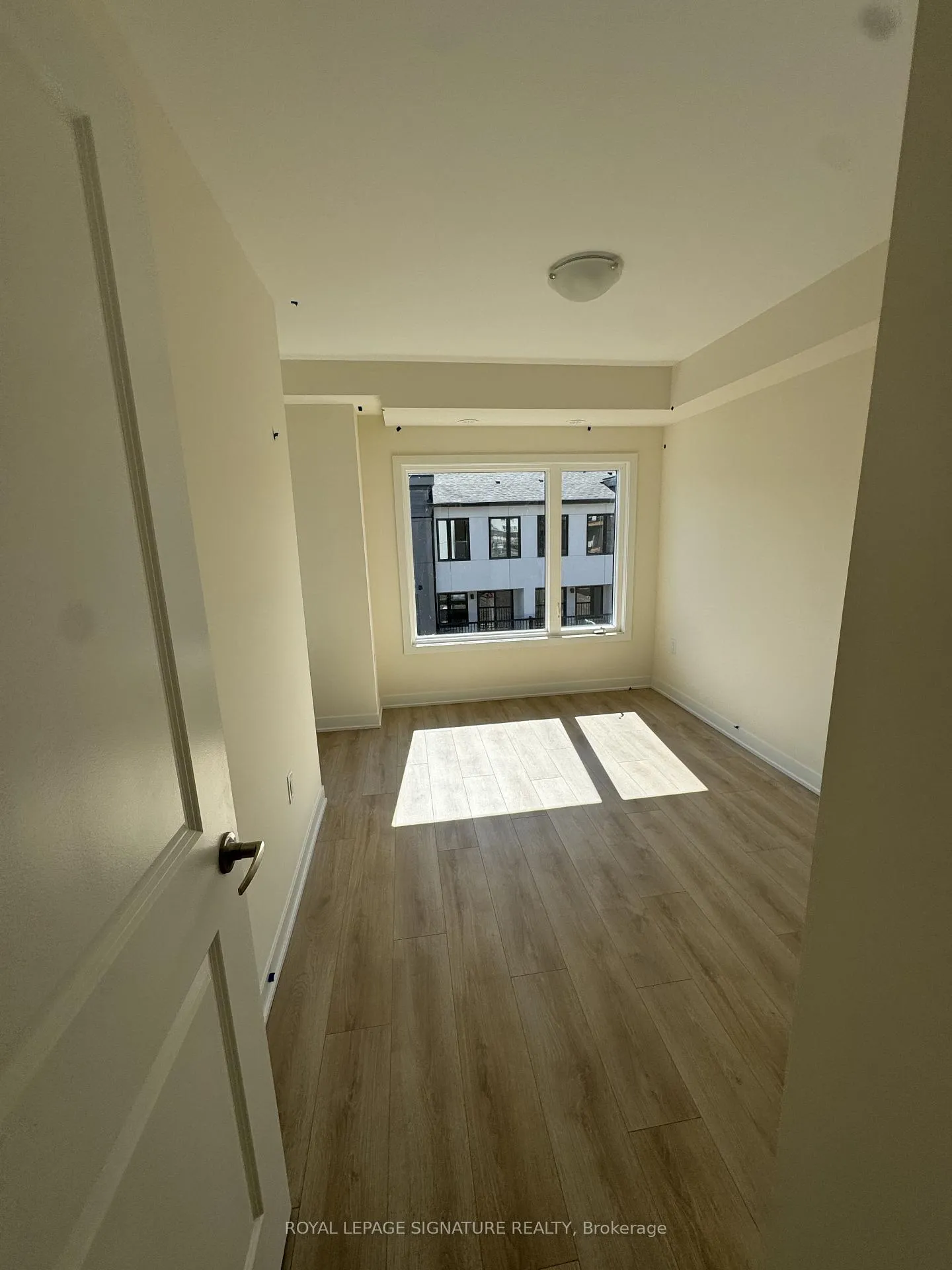 Photo 11 of Unit 1011, 1695 Dersan Street, Pickering, Duffin Heights — HOMEH