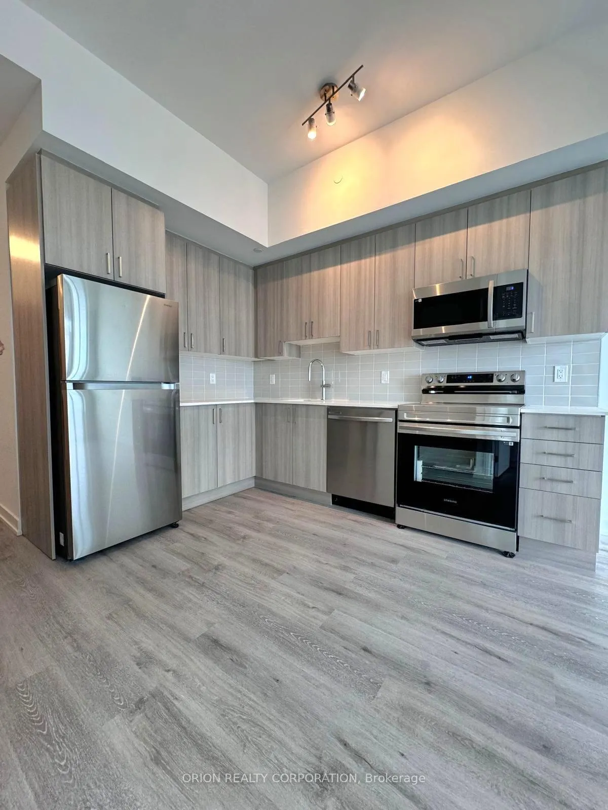Photo 4 of Unit 2607, 1455 Celebration Drive, Pickering, Bay Ridges — HOMEH