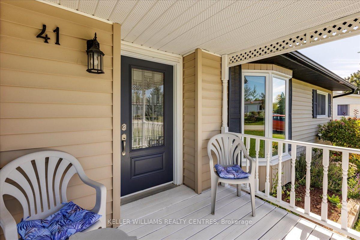 Photo 10 of 41 Damsel Circle, Georgina, Sutton & Jackson's Point — HOMEH