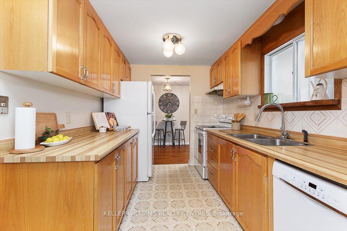 Photo 20 of 41 Damsel Circle, Georgina, Sutton & Jackson's Point — HOMEH
