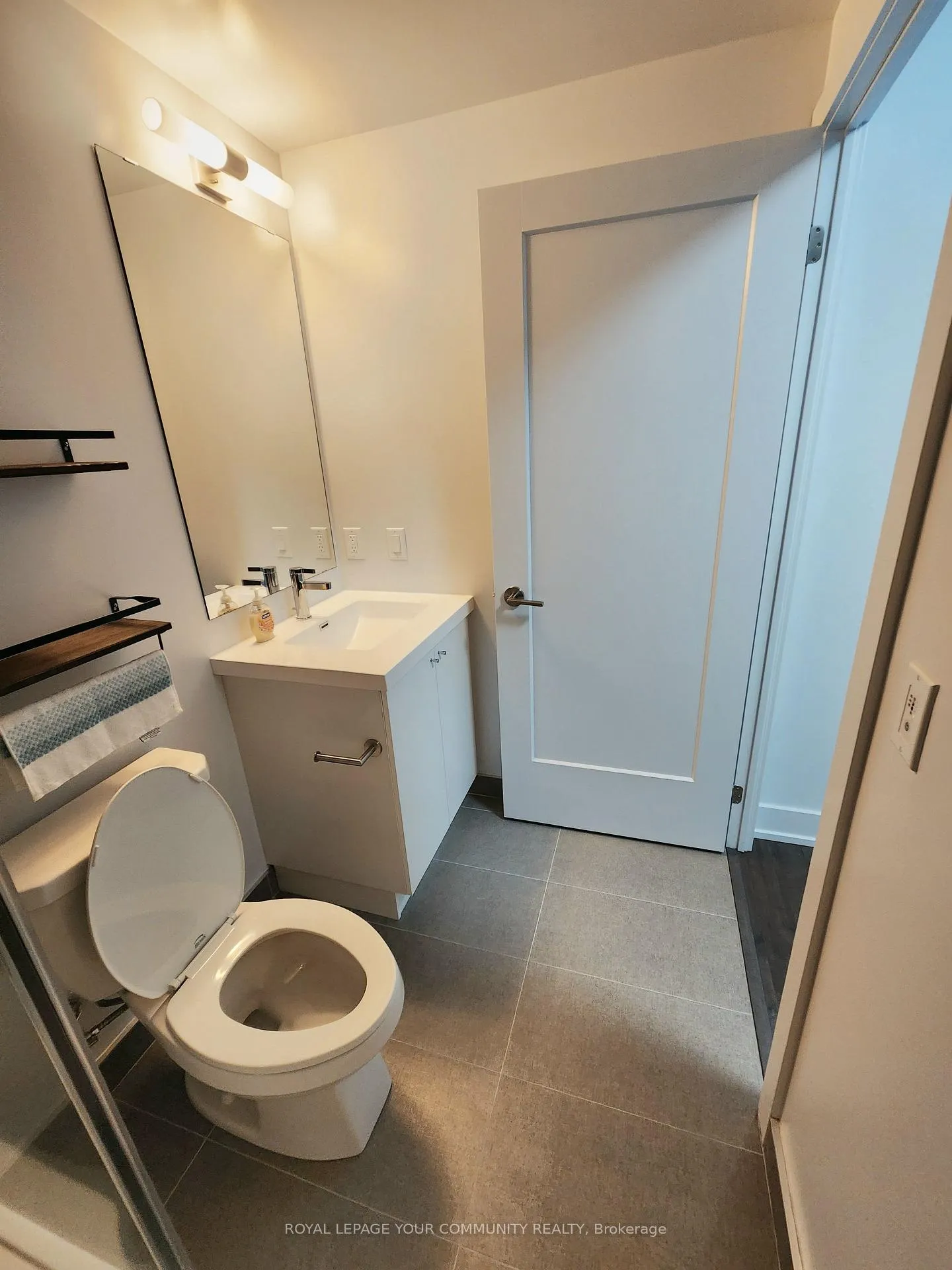 Photo 16 of Unit 2521, 2550 Simcoe Street, Oshawa, Windfields — HOMEH