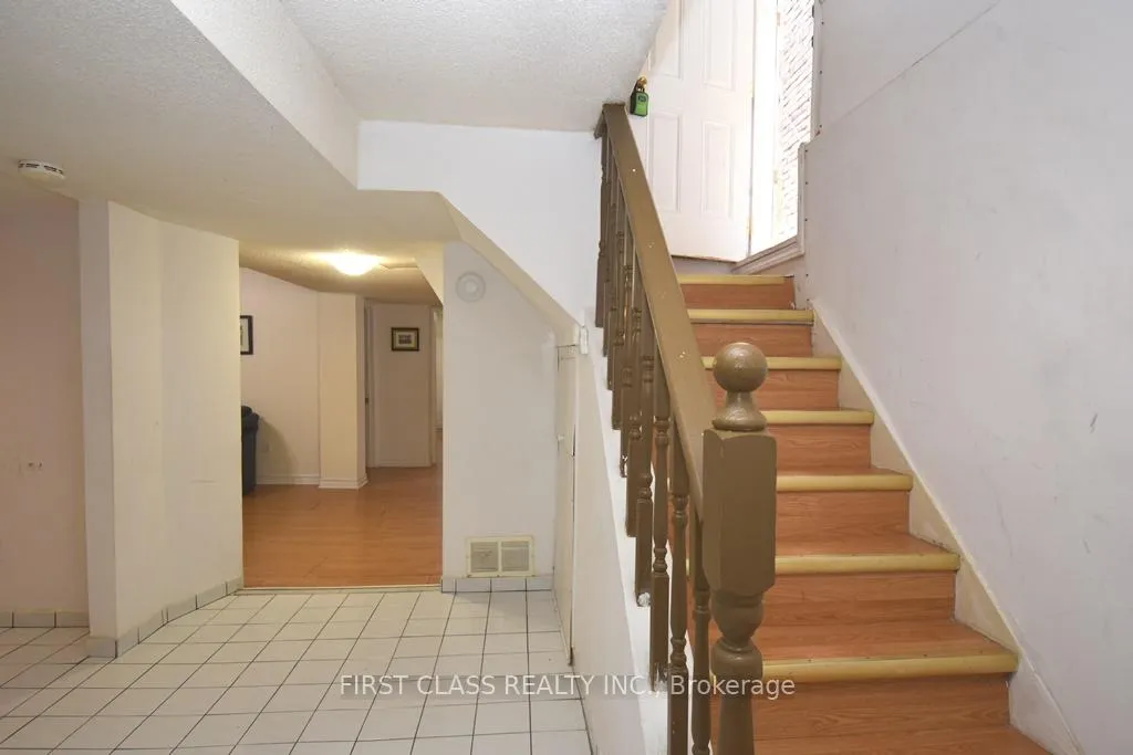 Photo 4 of Unit BSMT, 3 Halder Crescent, Markham, Milliken Mills East — HOMEH