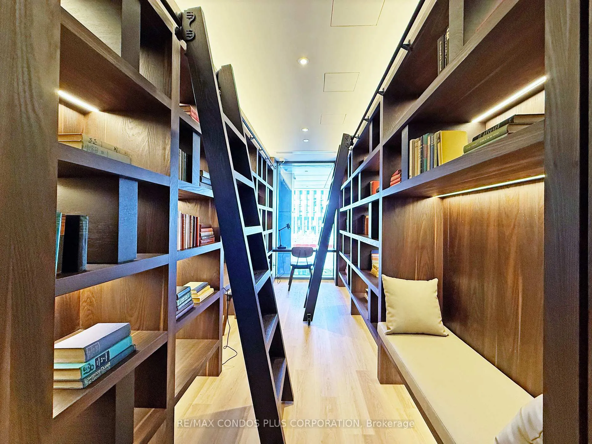 Photo 19 of Unit 304, 425 Front Street E, Toronto, Waterfront Communities — HOMEH