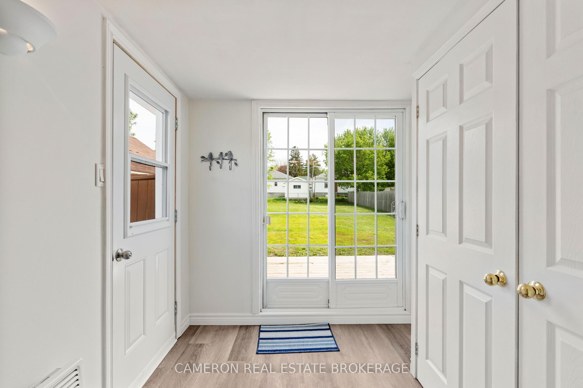 Photo 2 of 735 Adolphus Street, Cornwall — HOMEH