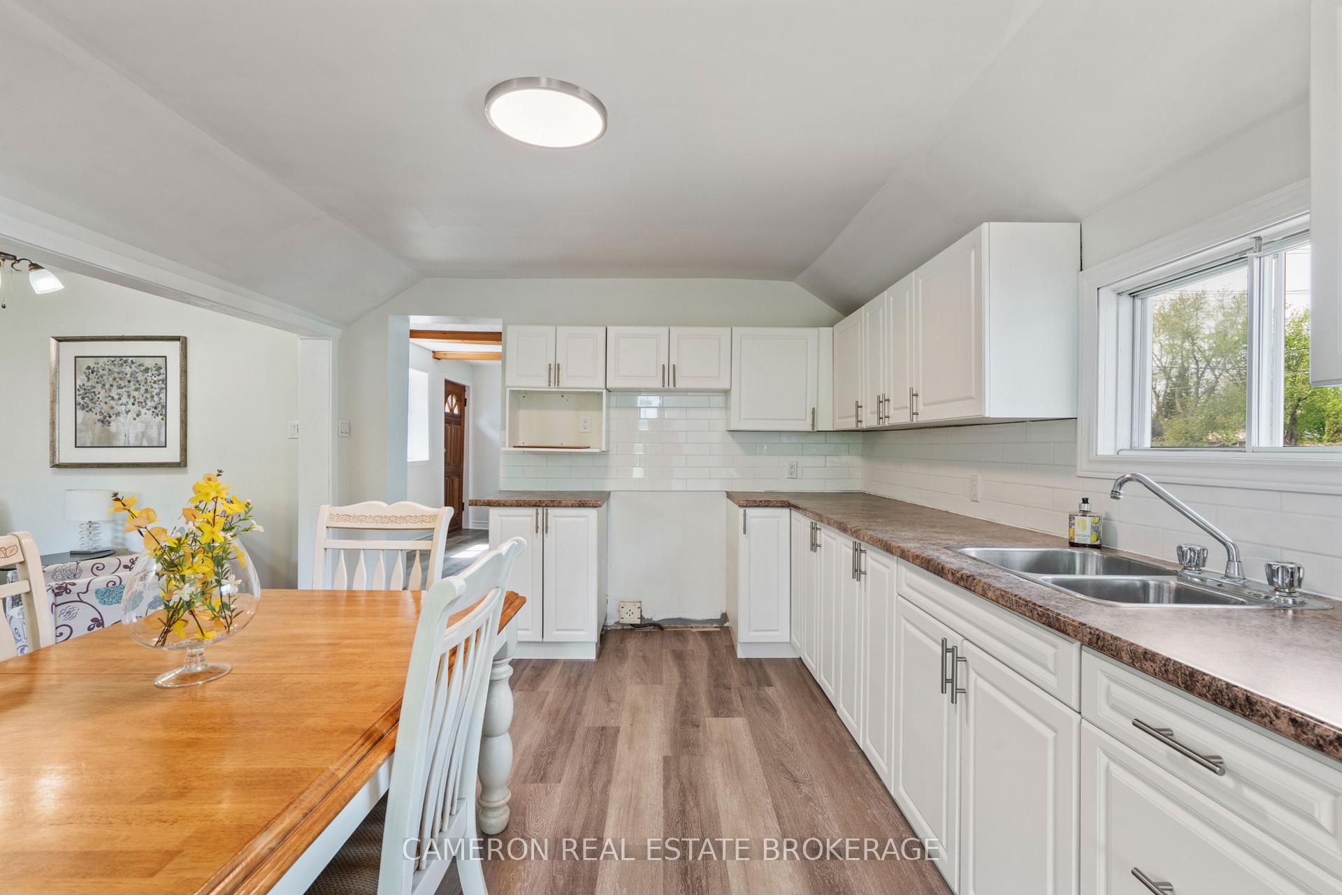 Photo 3 of 735 Adolphus Street, Cornwall — HOMEH