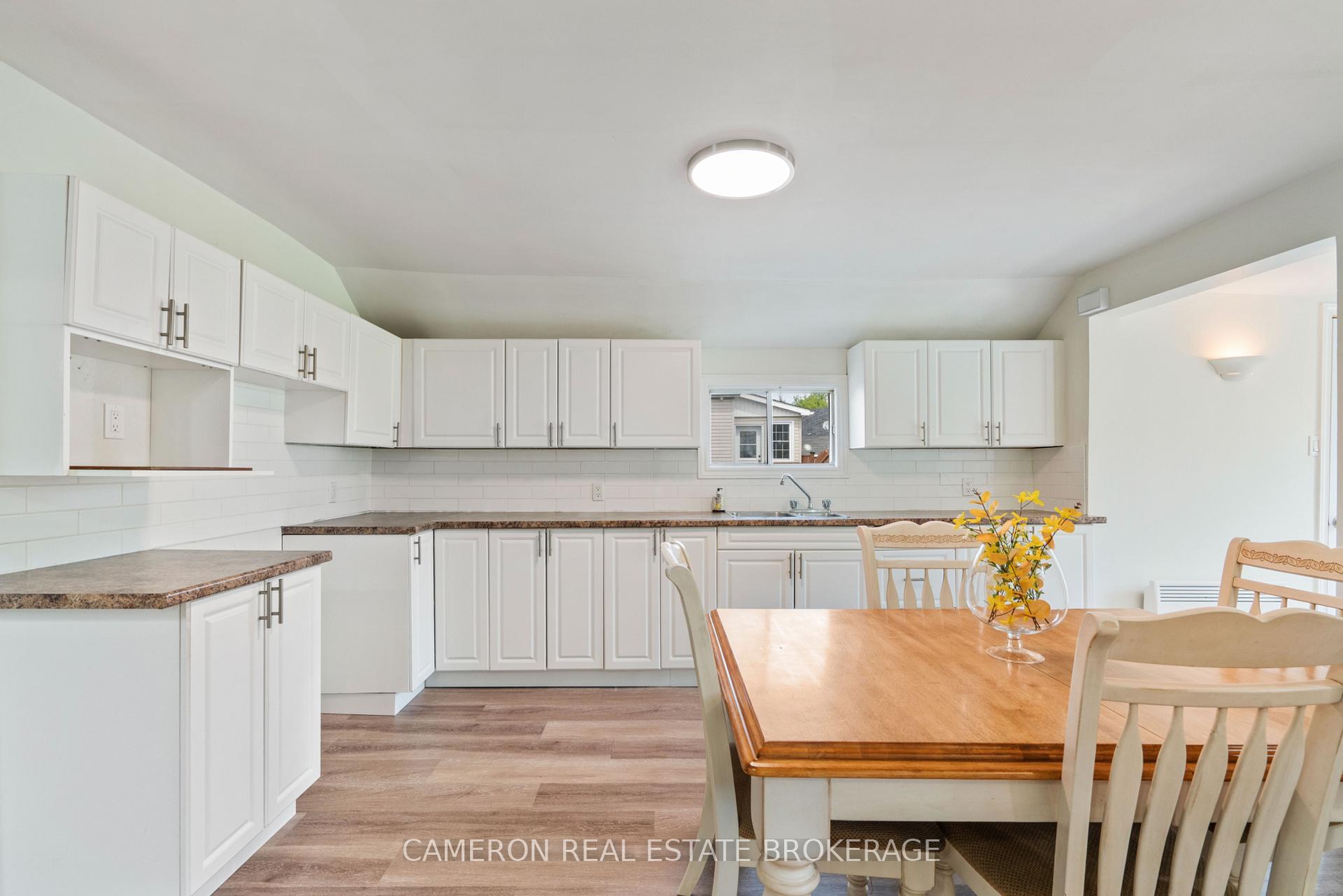 Photo 4 of 735 Adolphus Street, Cornwall — HOMEH